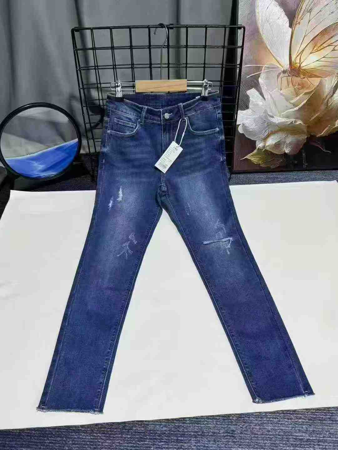 High Quality Women's Jeans, Total 517 Pieces, Size M-L, High Stretch - Image 2