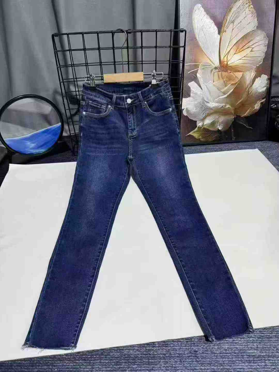 High Quality Women's Jeans, Total 517 Pieces, Size M-L, High Stretch - Image 3