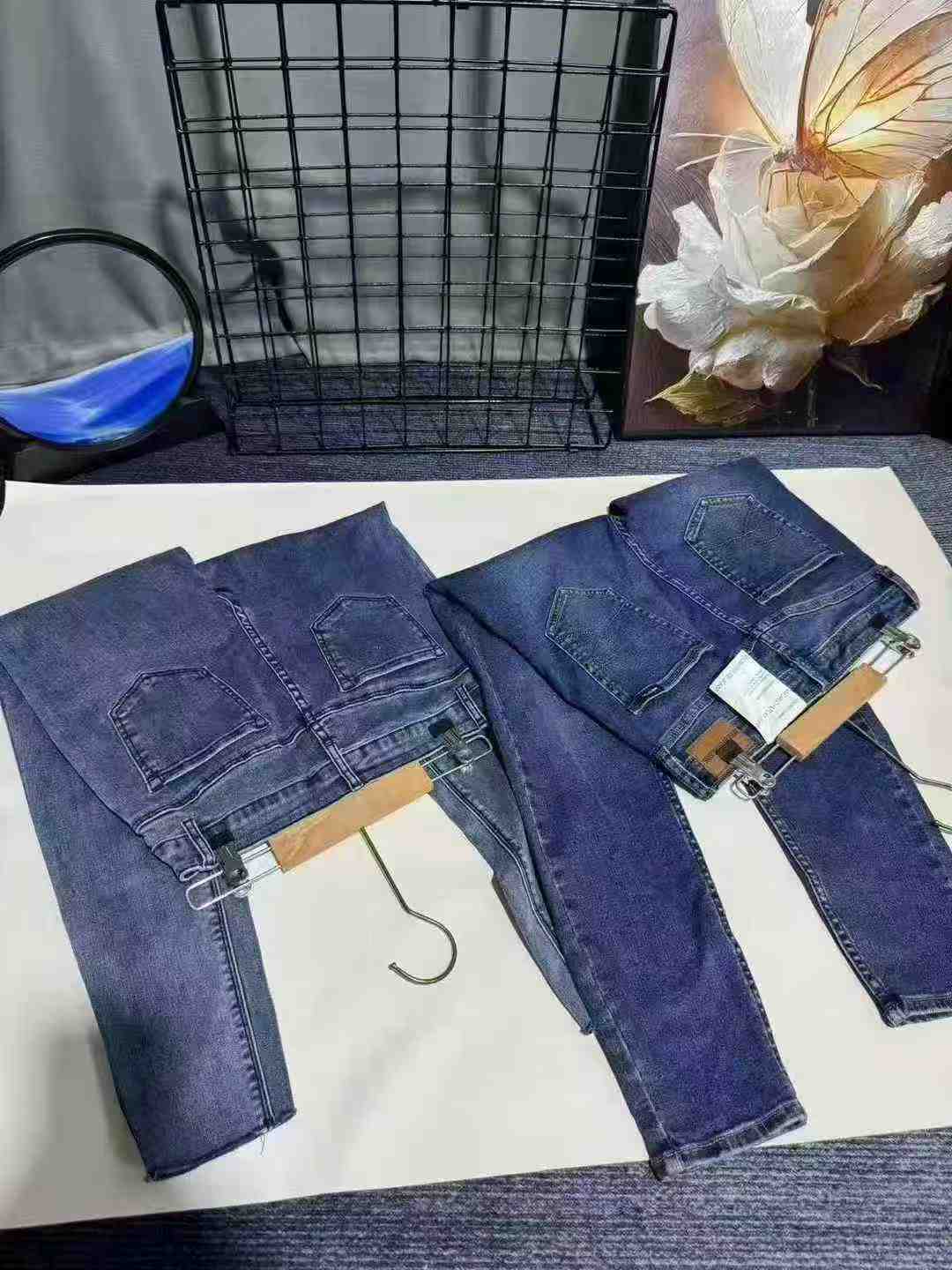 High Quality Women's Jeans, Total 517 Pieces, Size M-L, High Stretch - Image 4