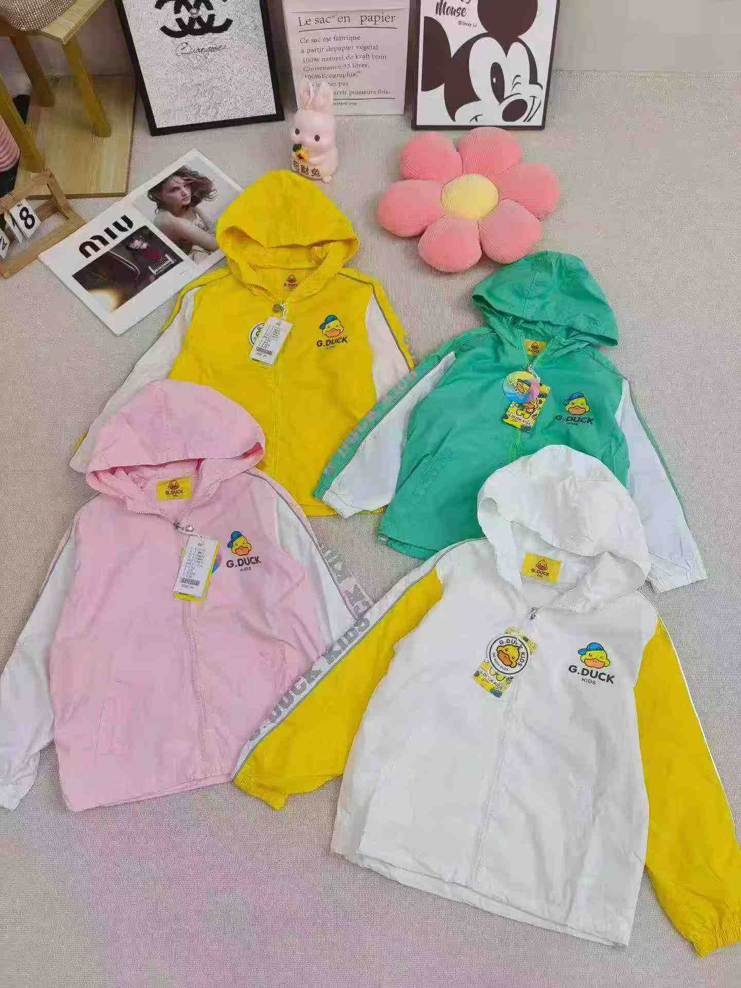 10,400 ชิ้น เสื้อแจ็คเก็ตกันลมเด็ก แบรนด์เป็ดเหลืองตัวน้อย - Image 4