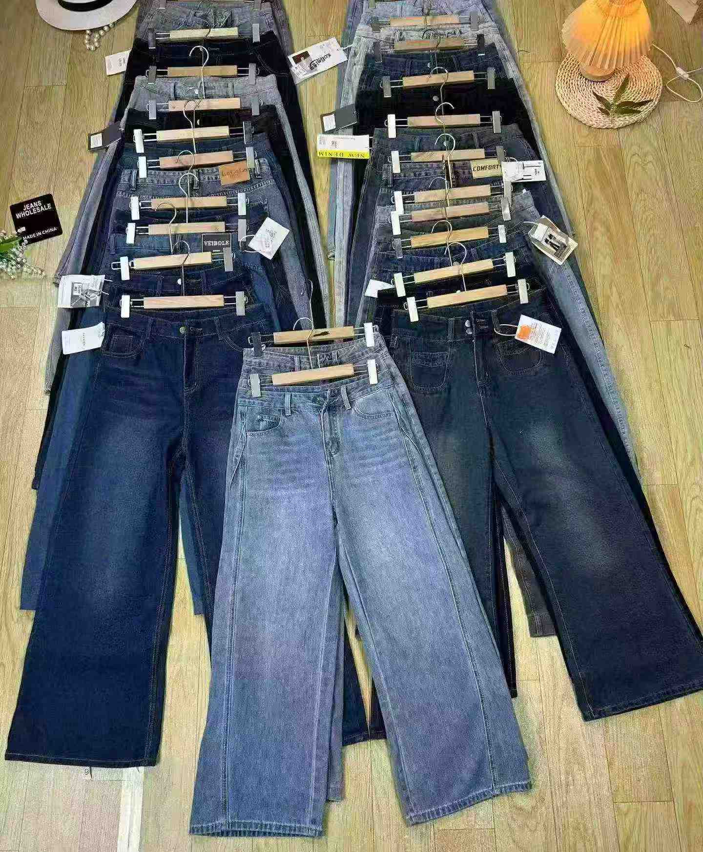 Bán sỉ 1500 chiếc quần jeans ống rộng nữ hỗn hợp - Image 5