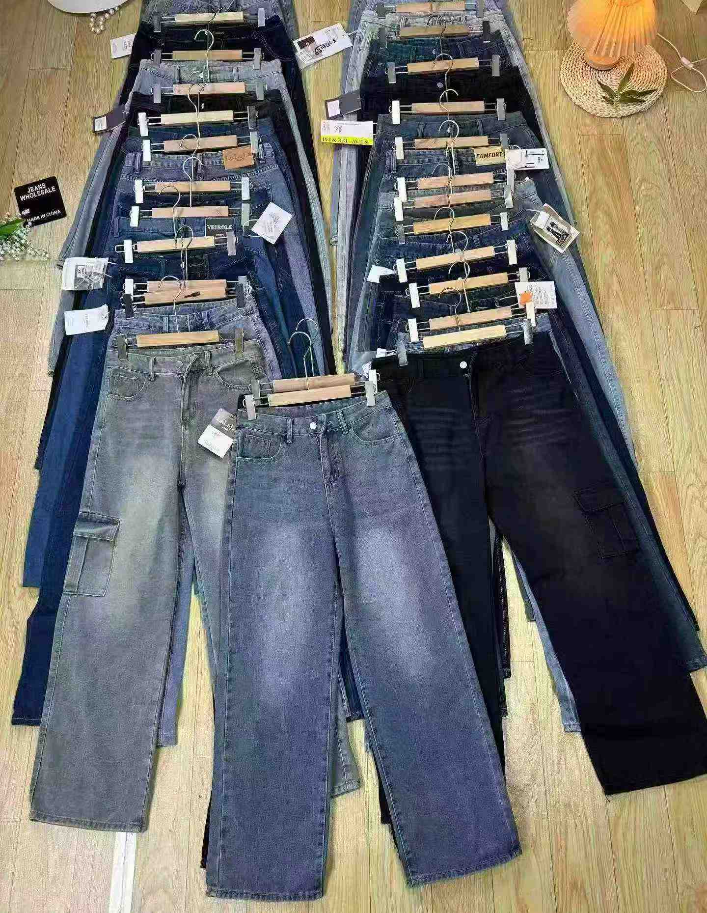 Bán sỉ 1500 chiếc quần jeans ống rộng nữ hỗn hợp - Image 7