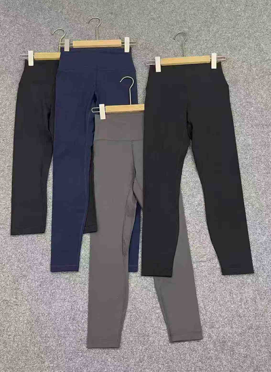 10500 PCS Same Brand Nylon Yoga Sports Pants - Image 3