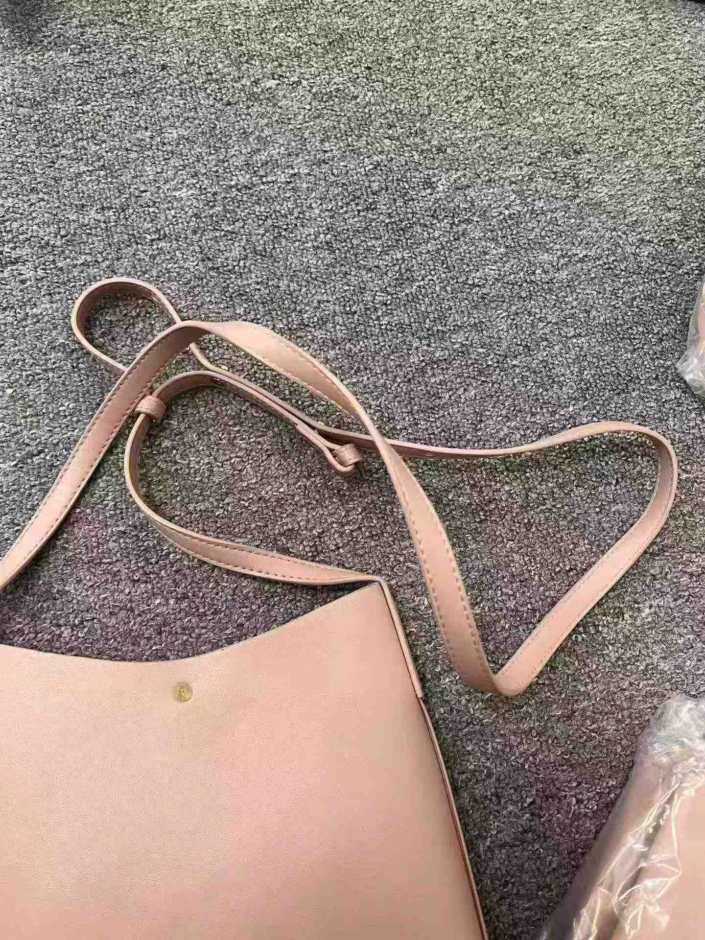 1580 Pcs New Trendy Versatile Women's Crossbody Bucket Shoulder Bag - Image 7
