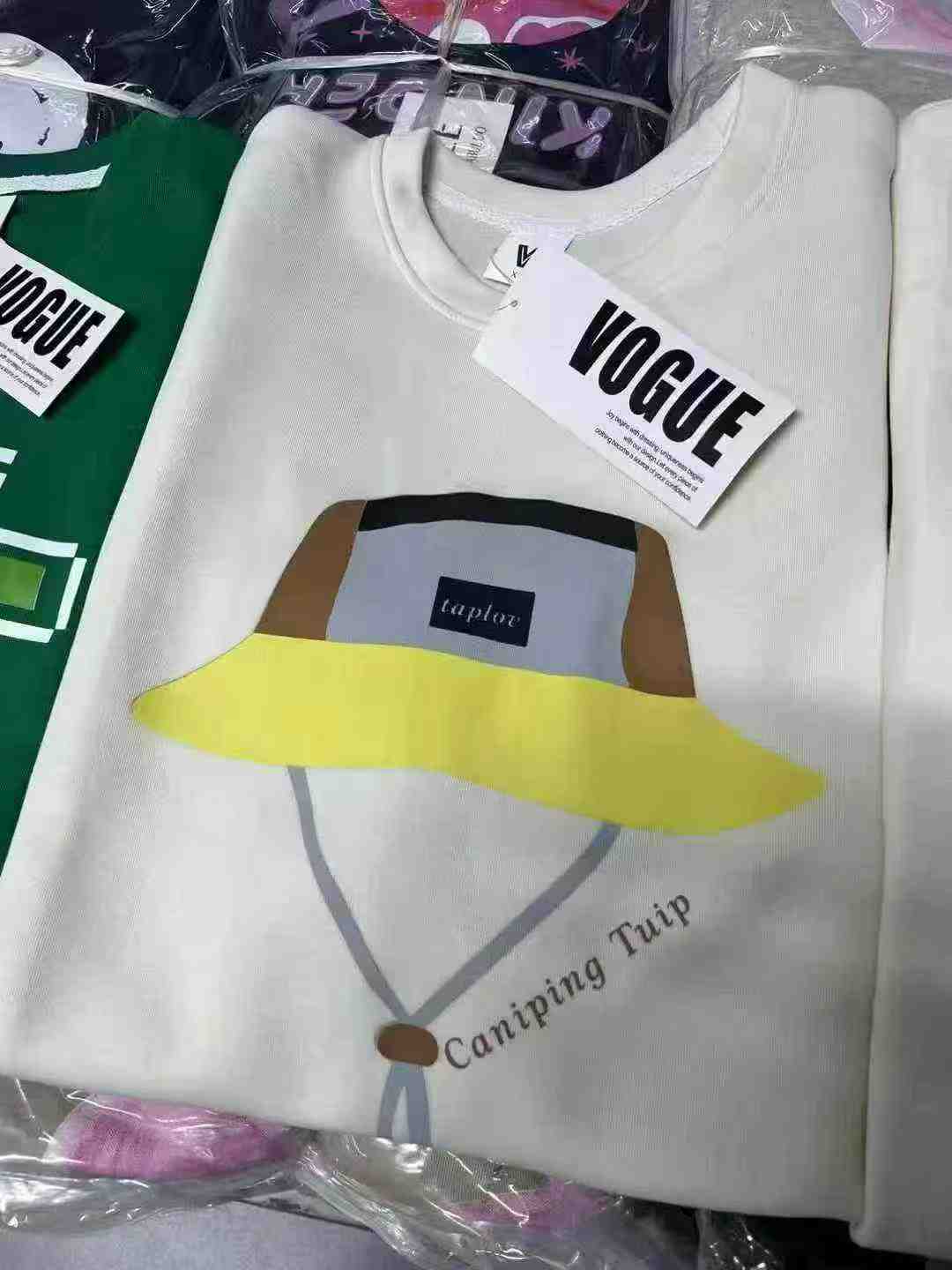 VOGUE Brand Trendy Men's Crewneck Sweatshirts 3600 Pcs Stock Wholesale - Image 9