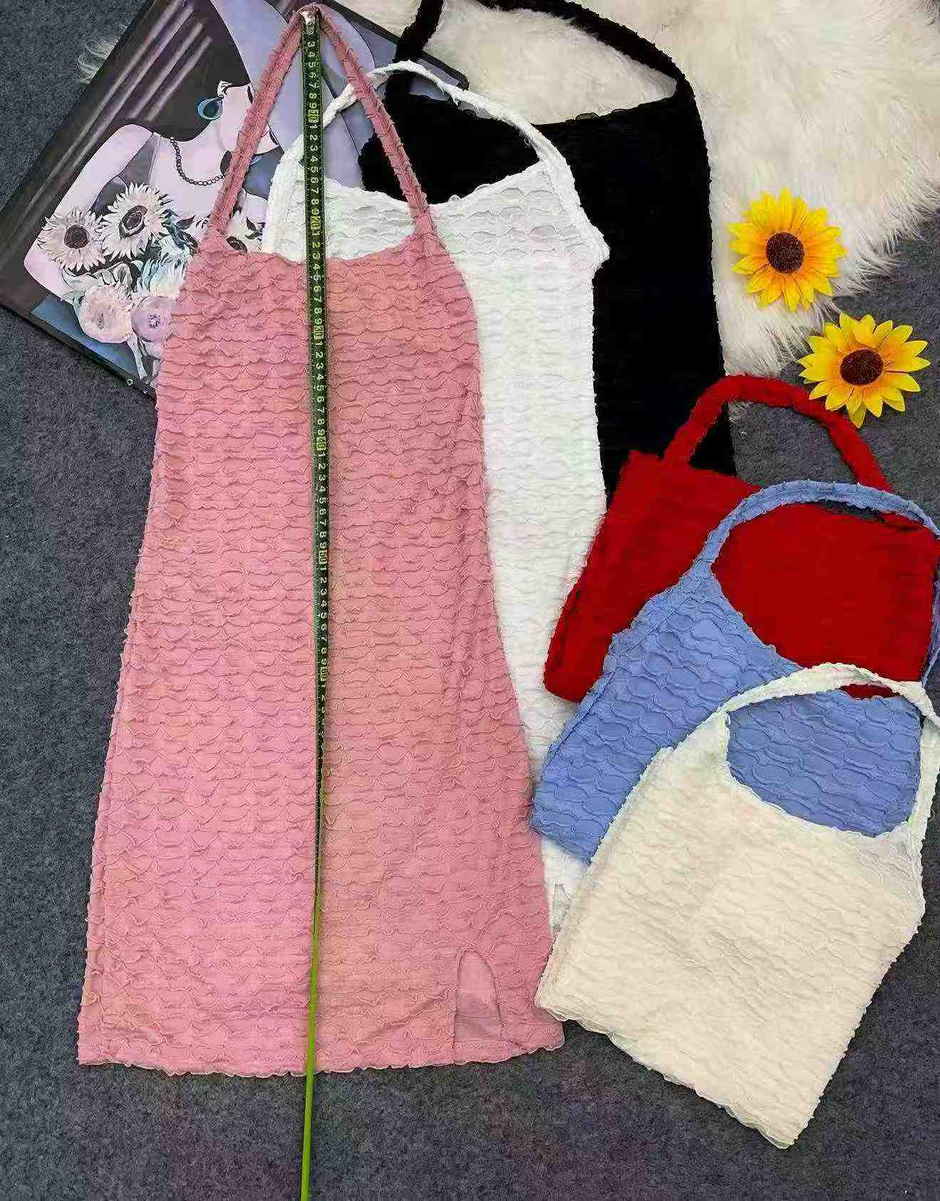 Nouvelle robe d'été sexy moulante à col licou et dos nu, 1433 pièces en gros - Image 3