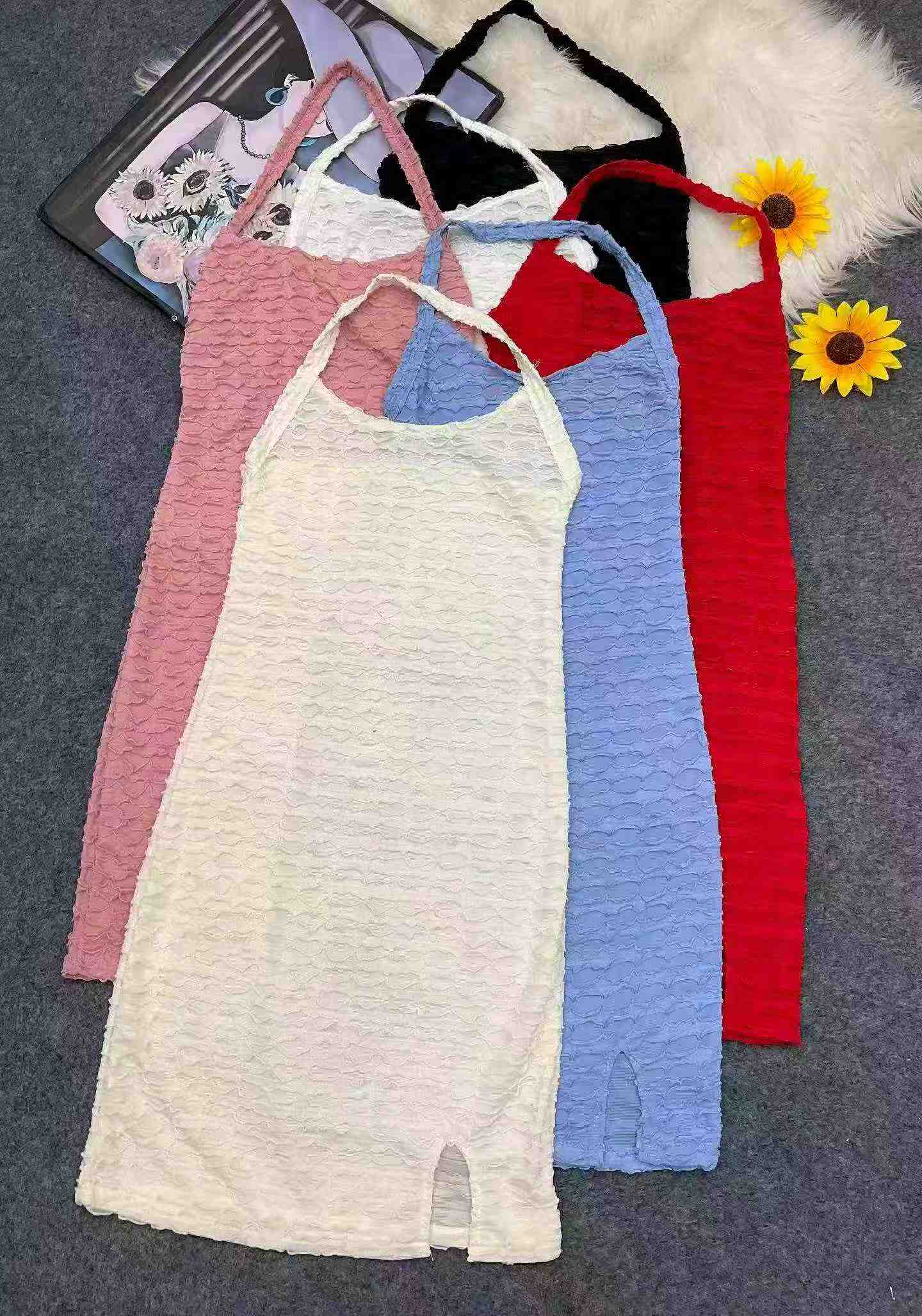 Nouvelle robe d'été sexy moulante à col licou et dos nu, 1433 pièces en gros - Image 4