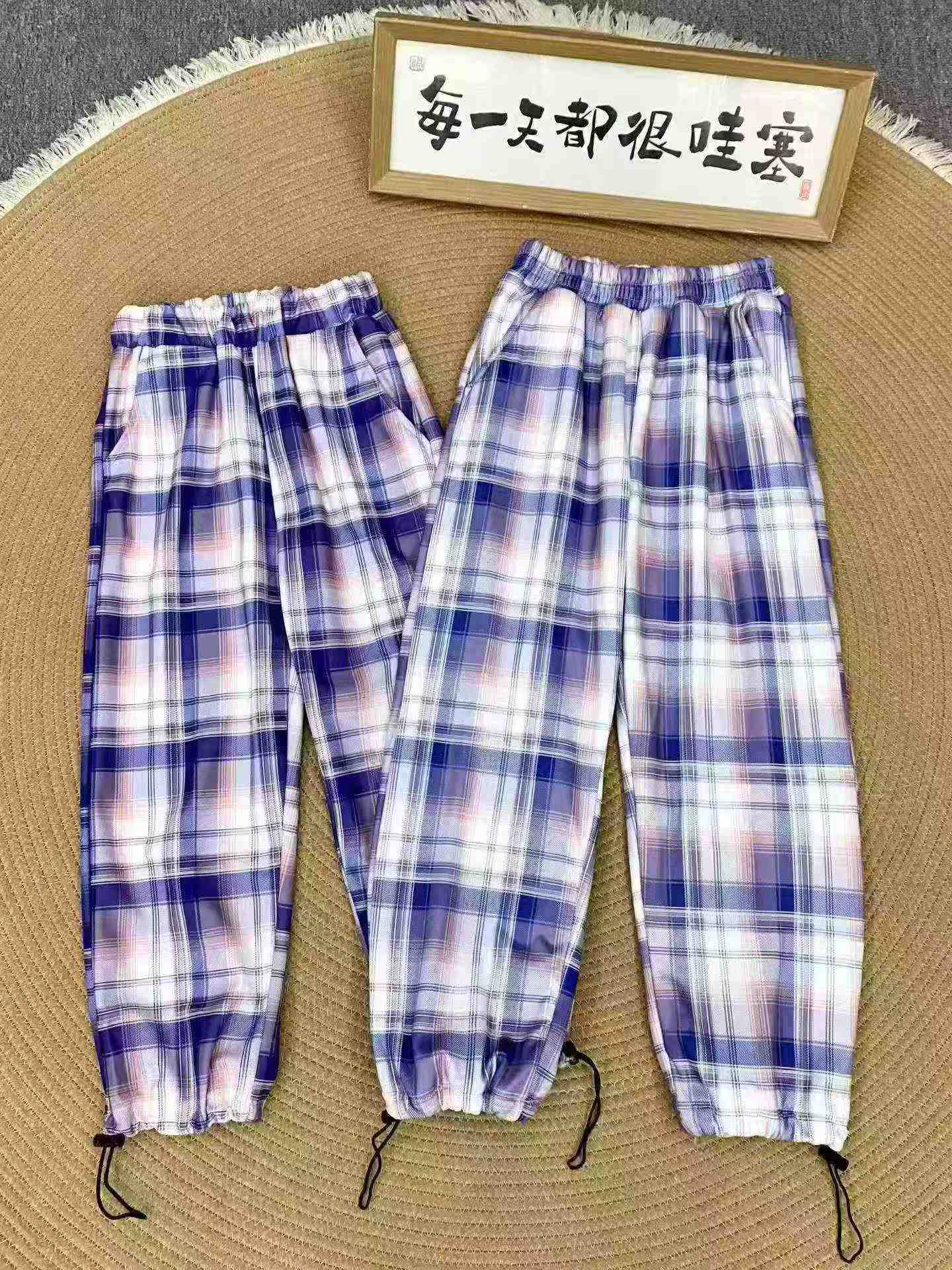 Pantalons décontractés à carreaux pour enfants, 484 pièces au total - Image 2
