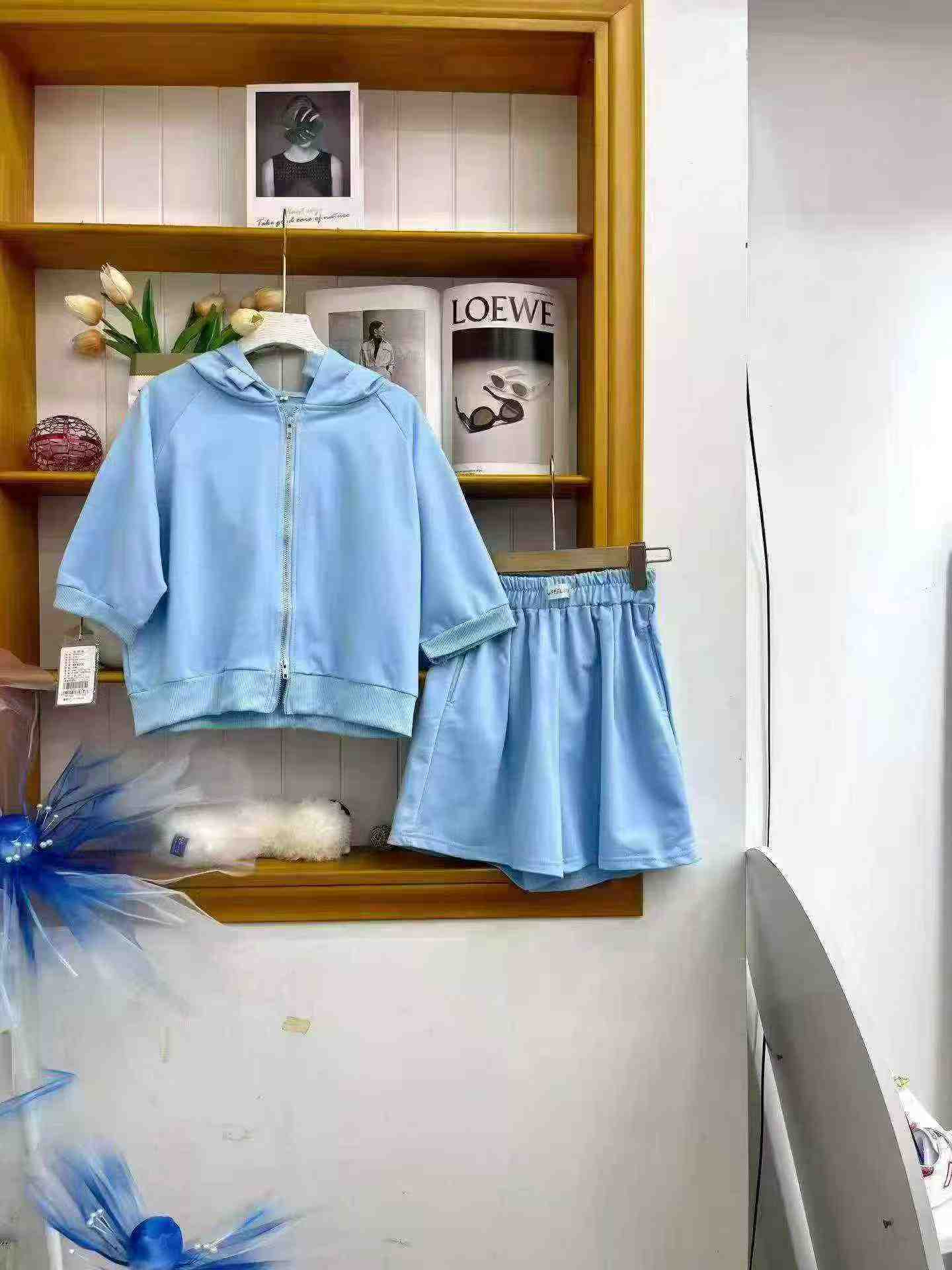 Nouvel ensemble estival de style Salt : veste à capuche zippée et short, environ 250 ensembles - Image 4