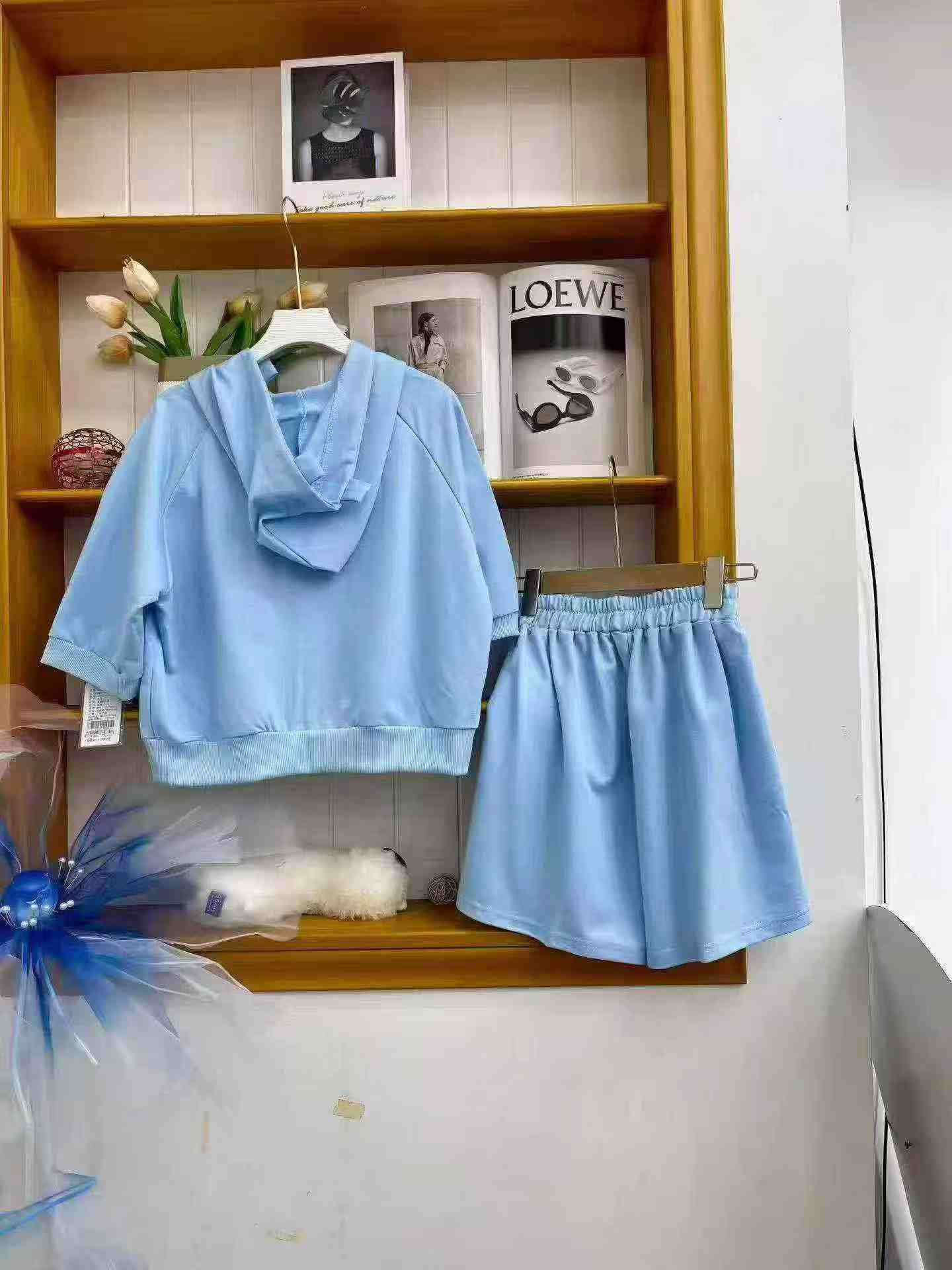 Nouvel ensemble estival de style Salt : veste à capuche zippée et short, environ 250 ensembles - Image 5