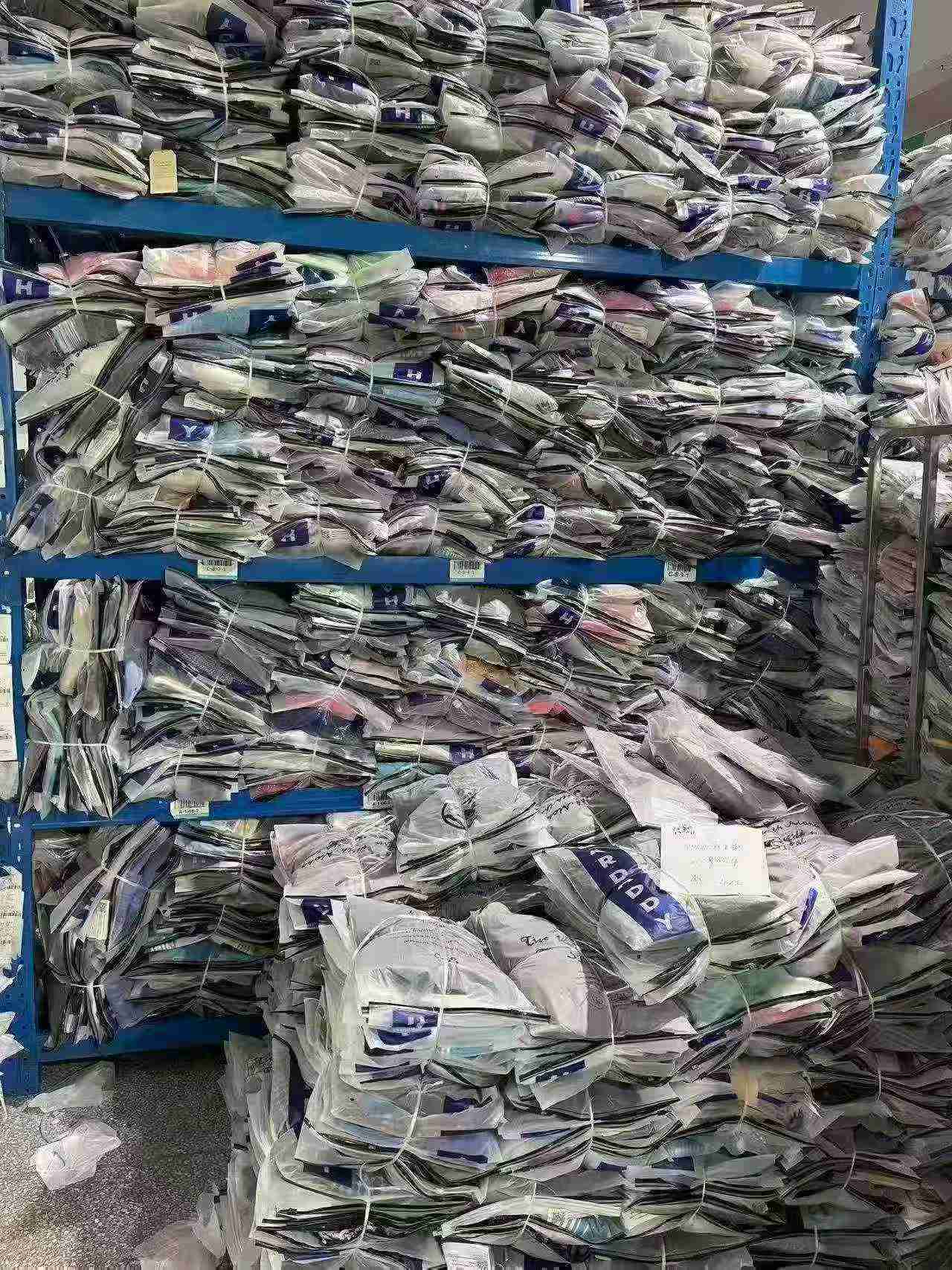 Kaos Polo Lengan Panjang Elastisitas Tinggi Merek Dagang Luar Negeri, Total 2334 Potong - Image 9