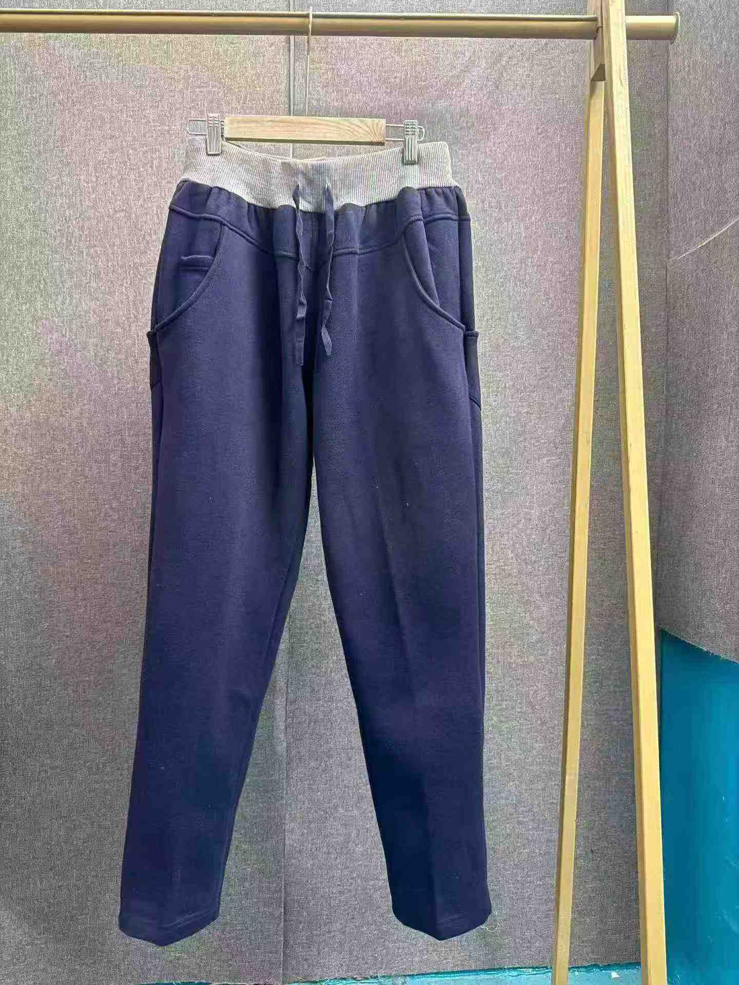 Pantalons de jogging pour femmes de grande taille en coton doublé de molleton, tailles S-3XL, environ 980 pièces - Image 4