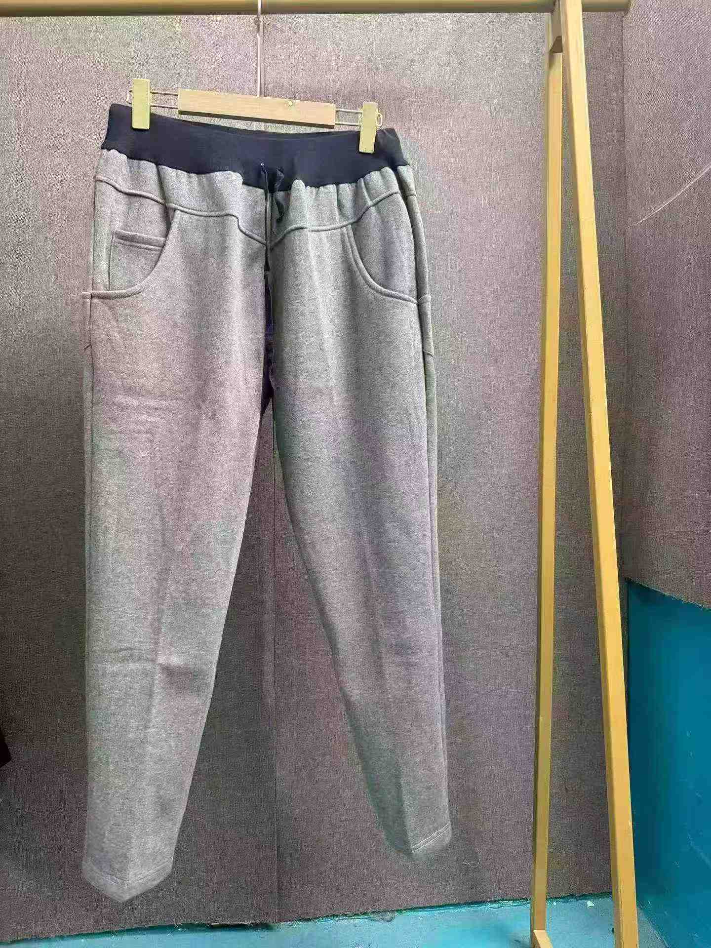 Pantalons de jogging pour femmes de grande taille en coton doublé de molleton, tailles S-3XL, environ 980 pièces - Image 6