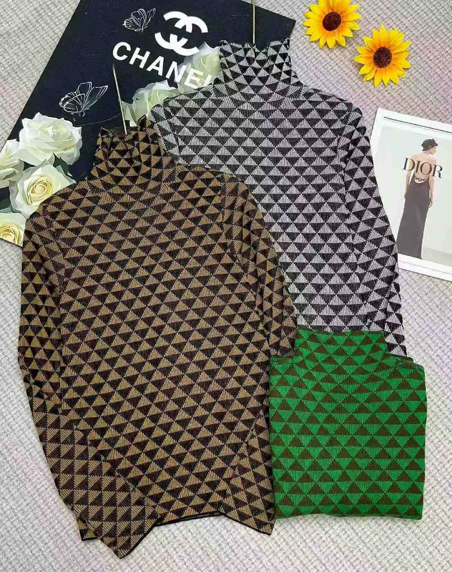 Sweta ya Kufumwa ya Mikono Mirefu yenye Muundo wa Plaidi Iliyolegea ya Mtindo wa Vintage wa Majira ya Vuli na Majira ya Baridi, Vipande 700 - Image 2