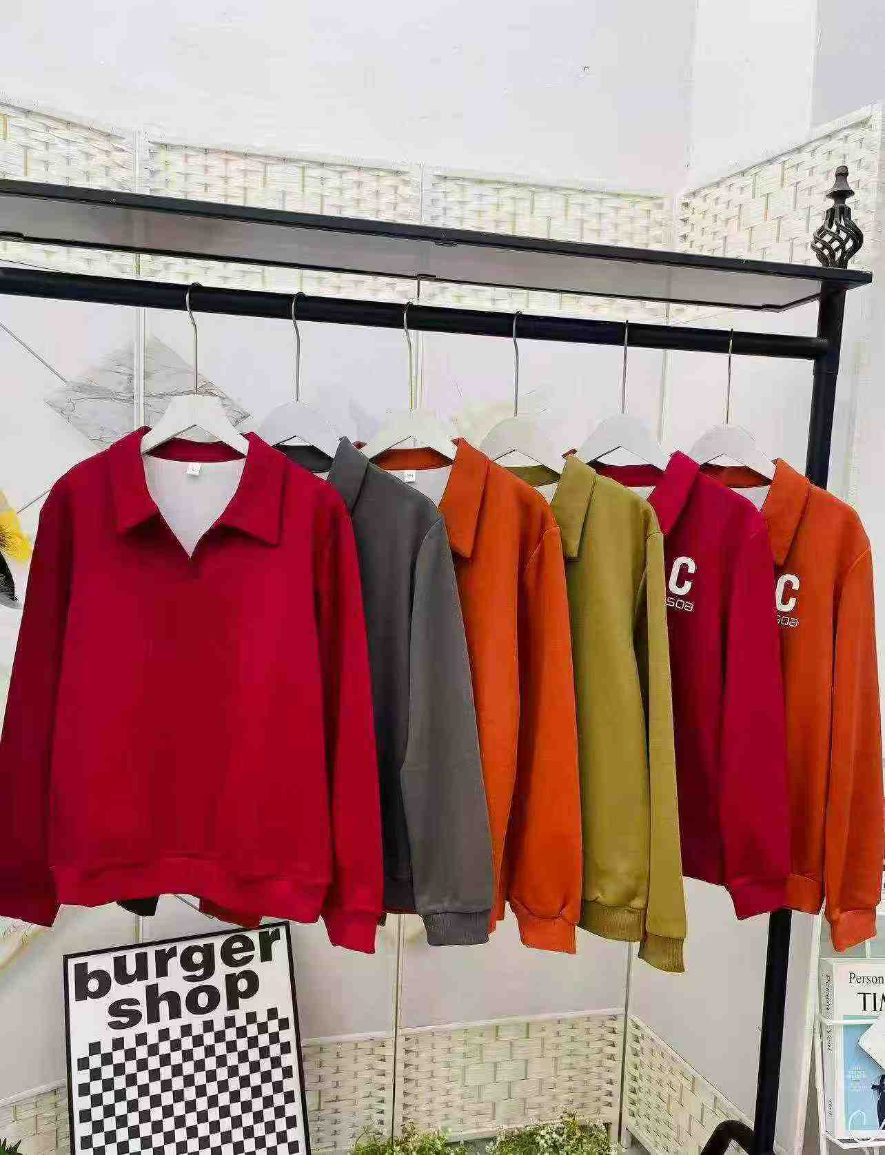 Sweatshirt Berkolar Wanita, Jumlah Keseluruhan 1988 Keping - Image 6