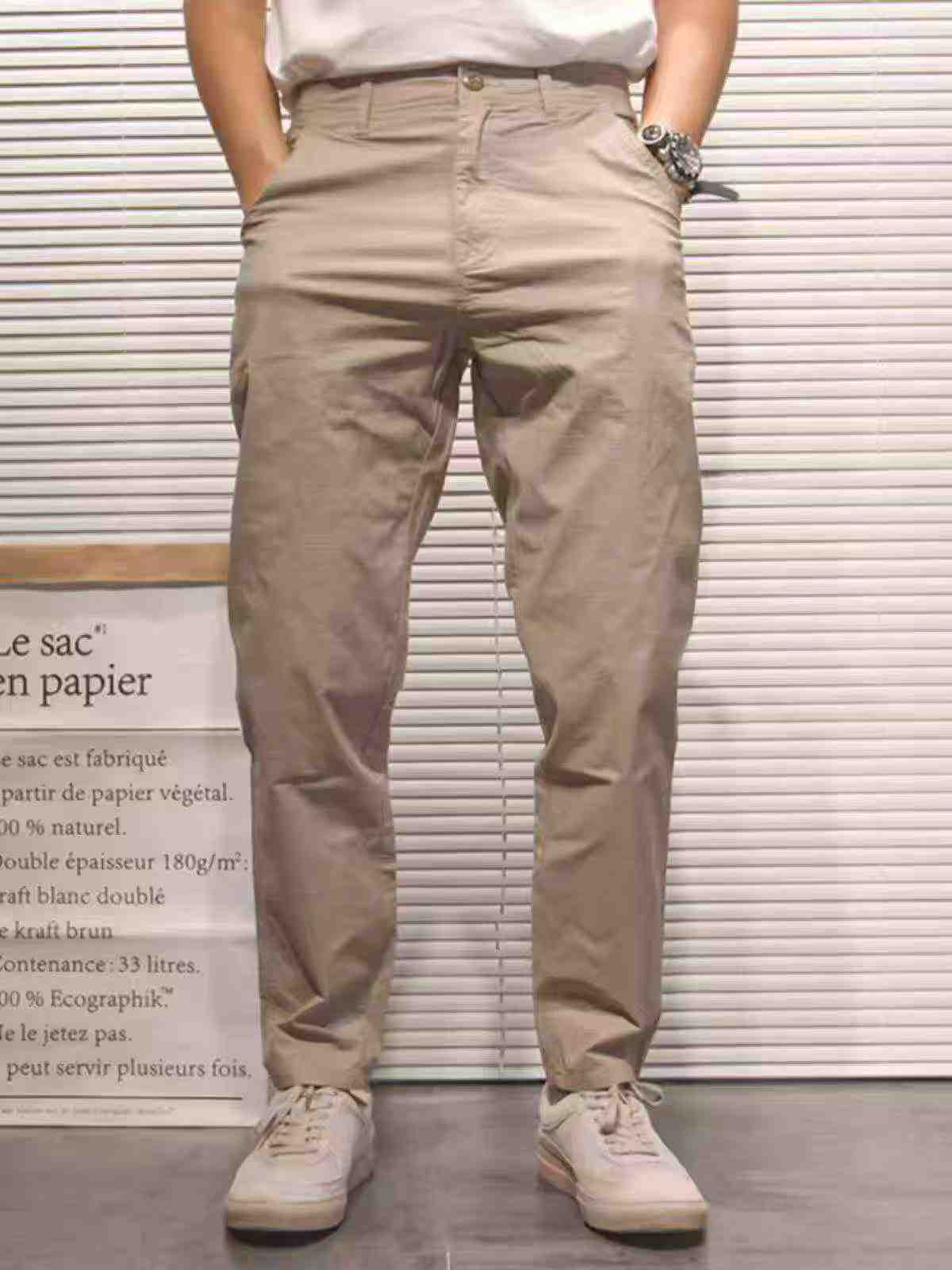 Environ 230 pièces de pantalons décontractés en coton pour hommes - Image 2