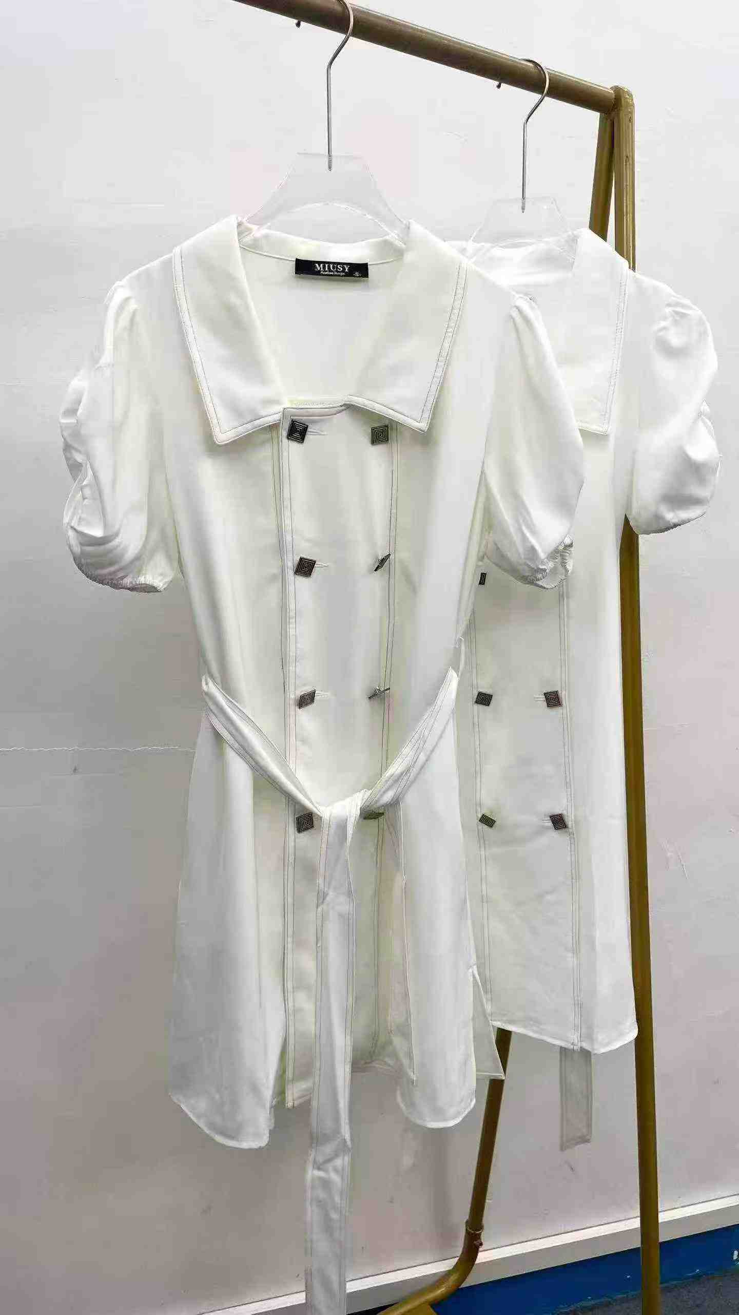 285 pièces Robe fendue de style tweed à col rabattu et à double boutonnage - Image 4