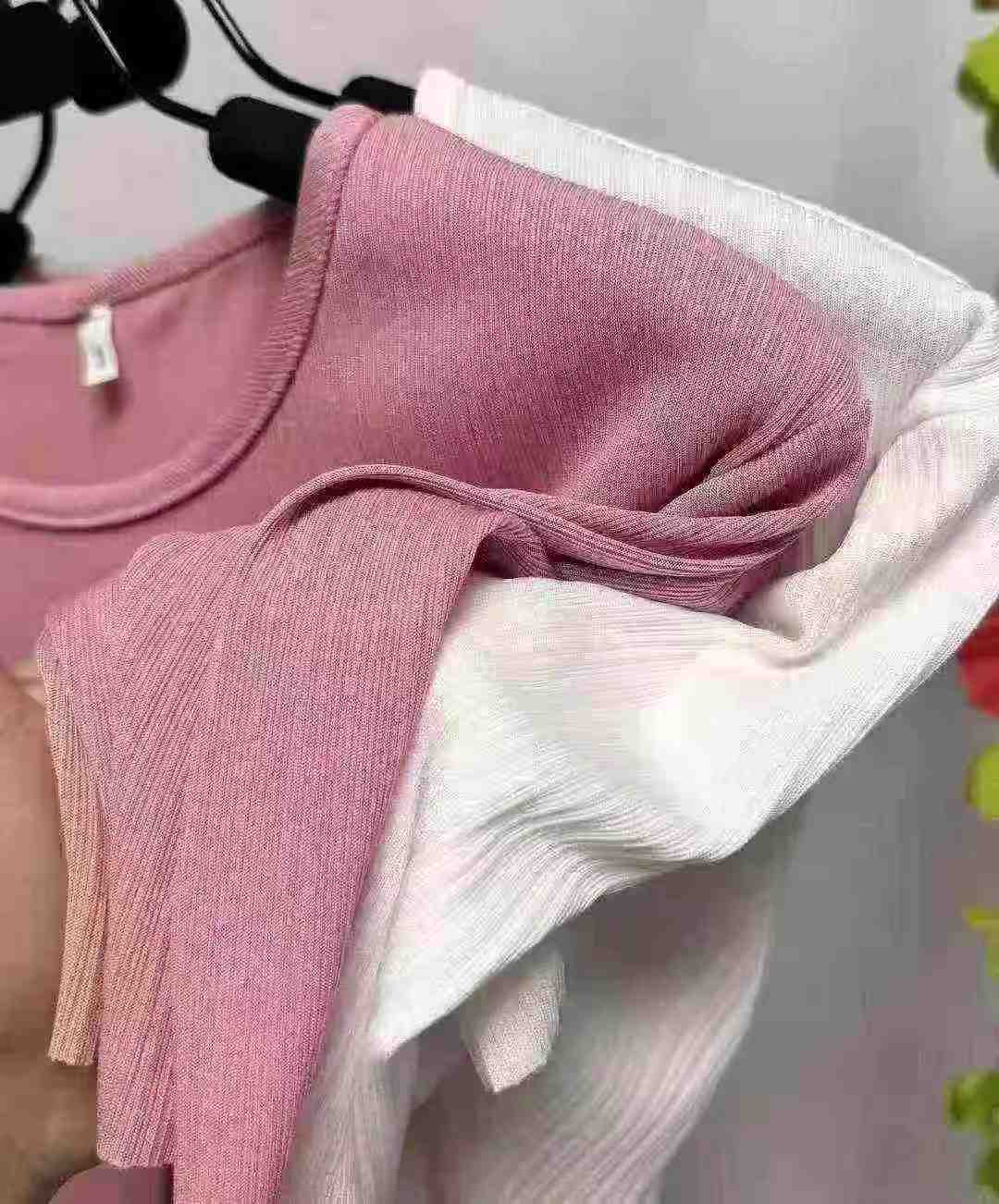252 Pièces T-shirts à manches courtes côtelés en soie glacée - Image 8