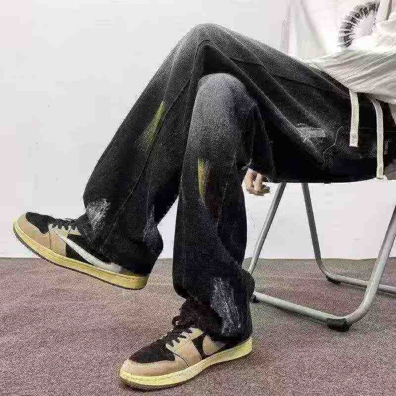 Około 260 sztuk męskich prostych jeansów w stylu amerykańskiego ulicznego hip-hopu z graffiti - Image 2