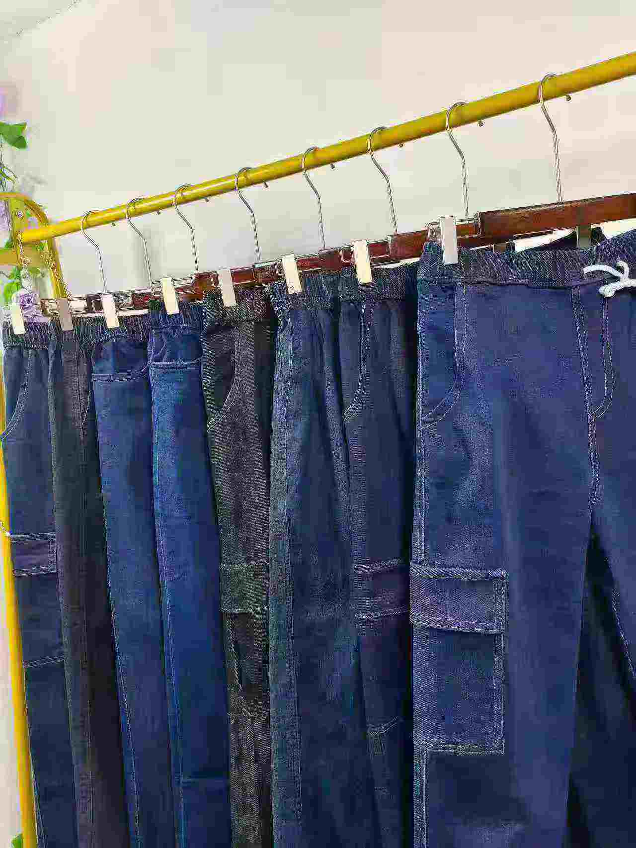 2650 Pieces Denim Cargo Jeans Individual Packing S-2XL - Image 2