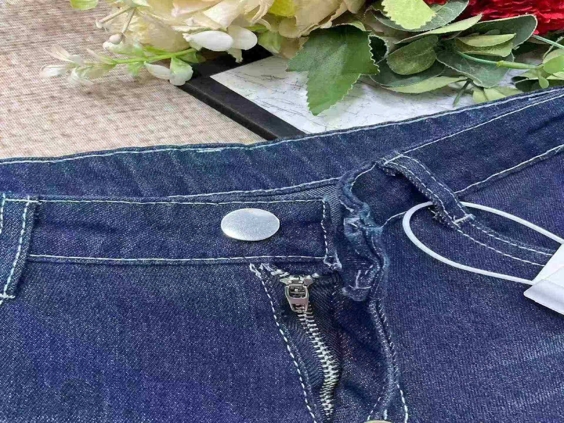 Summer New Retro Embroidered Low Waist Stretch Denim Shorts, About 1100 Pieces - Image 9