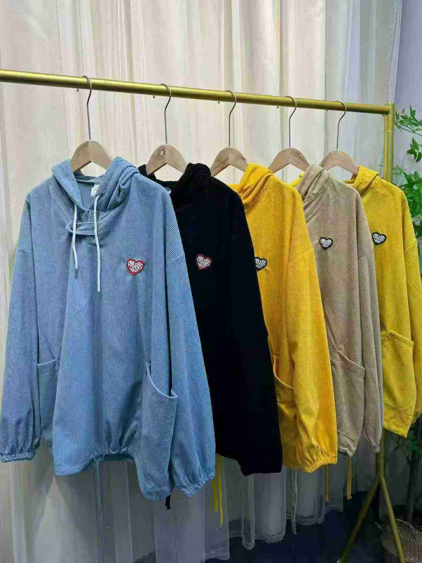 389 Piezas de Chaqueta Sudadera Holgada de Pana con Capucha para Hombre de Estilo Pareja - Image 5