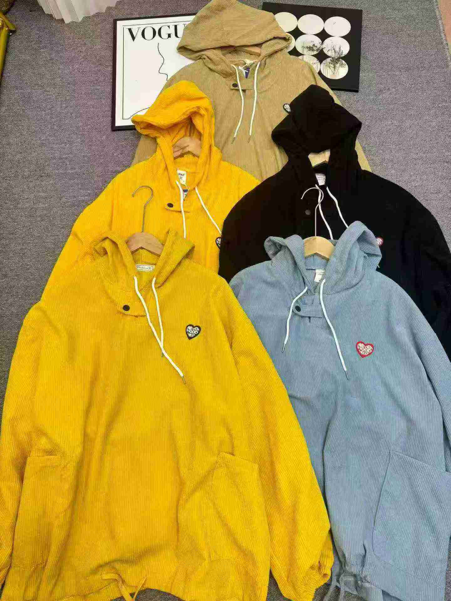 389 Piezas de Chaqueta Sudadera Holgada de Pana con Capucha para Hombre de Estilo Pareja - Image 8