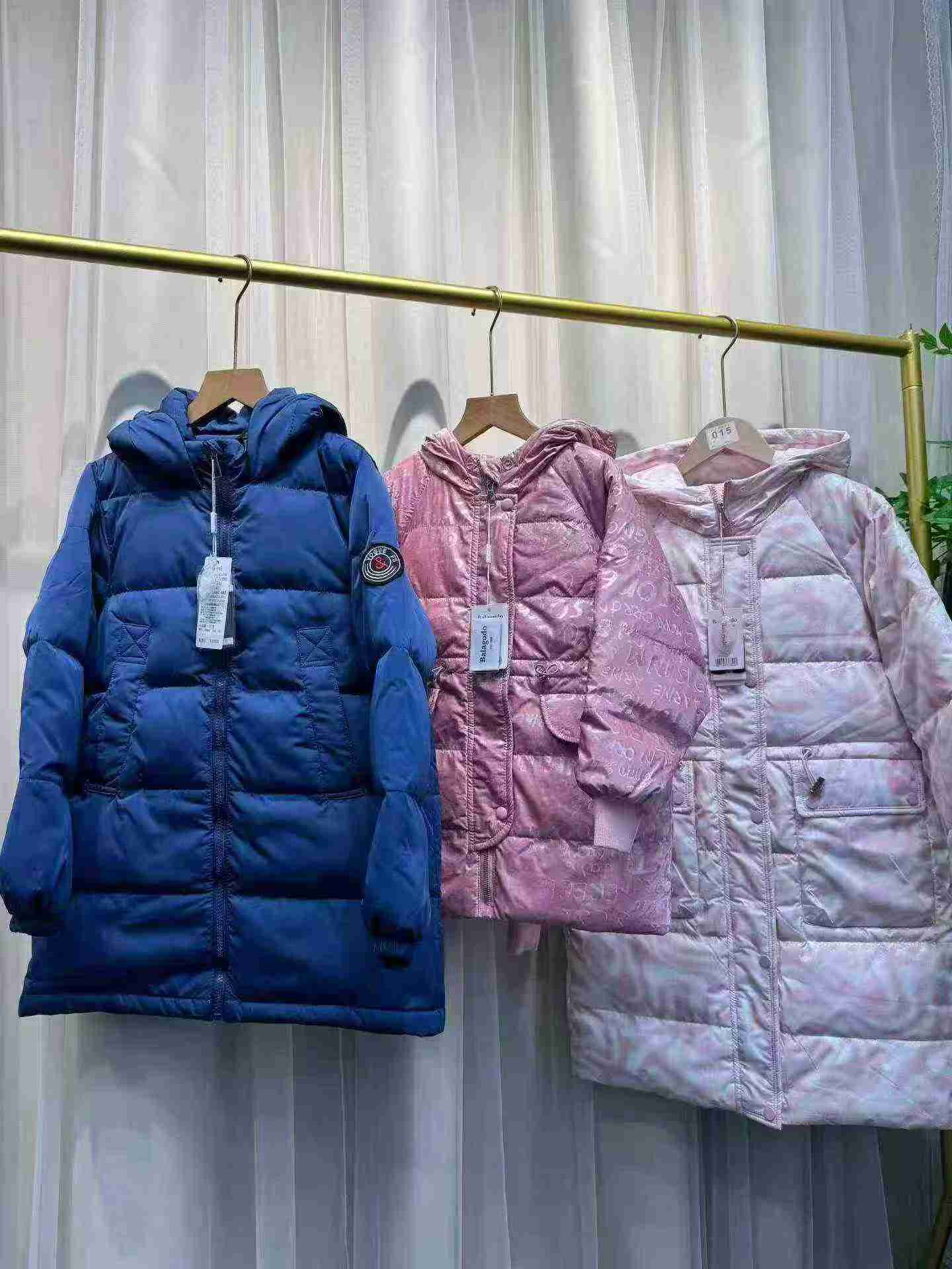 Total de 7046 piezas, 6 estilos, chaquetas de plumón gruesas de longitud media para niños, tallas 120-160 - Image 2