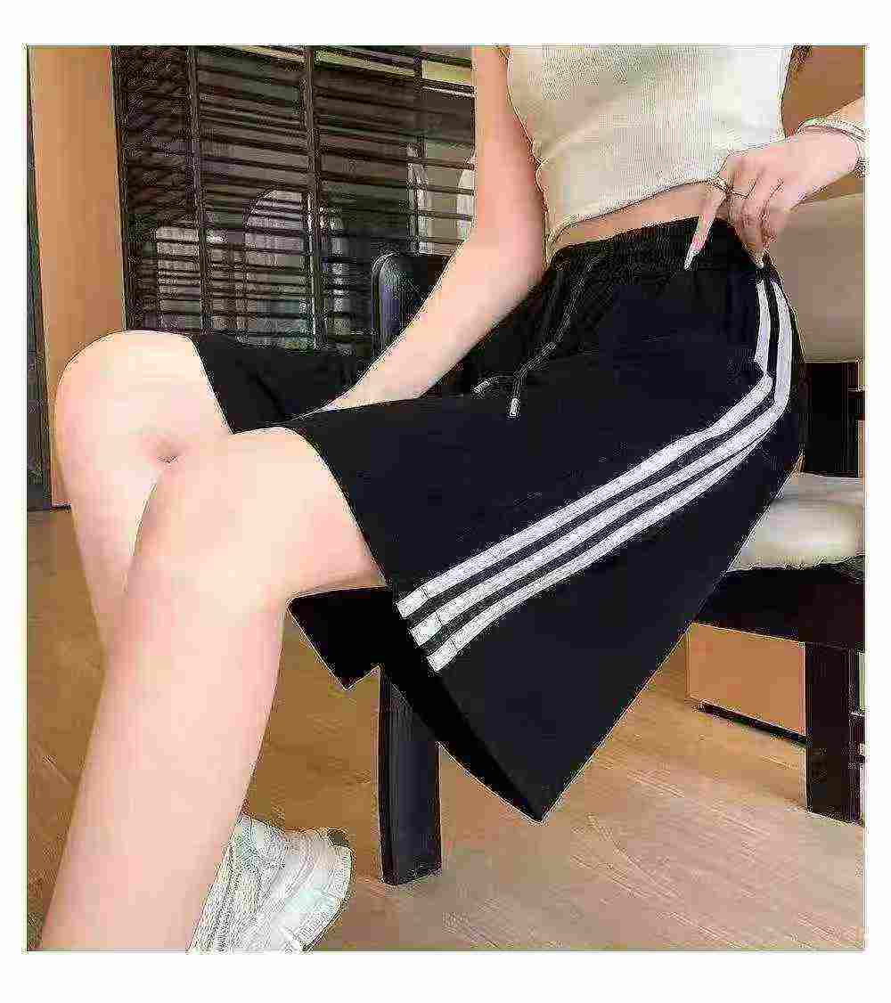 Black Women's Loose High Waist Ice Silk Sports Shorts 370PCS Size M-XXL - Image 4