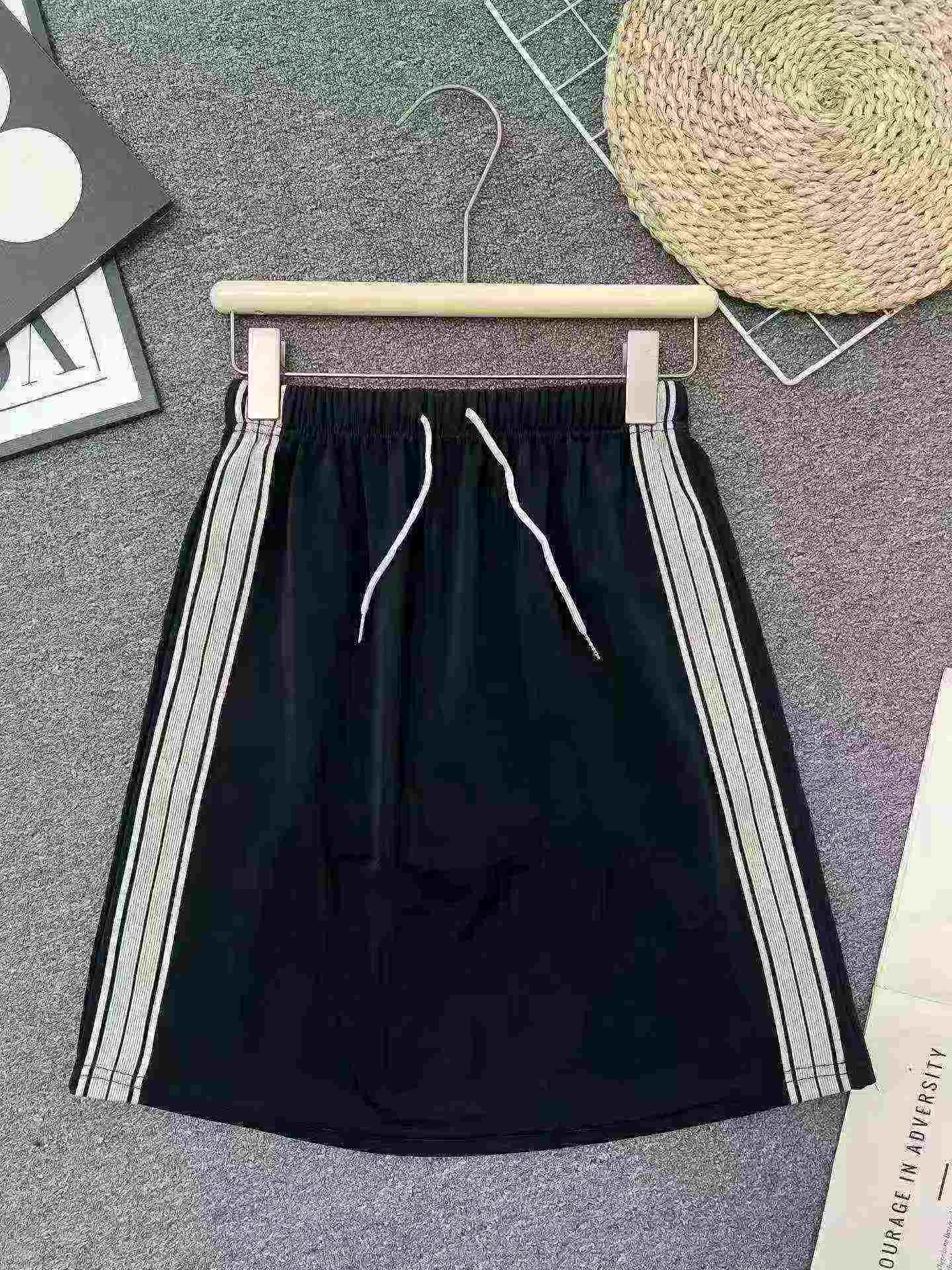 Black Women's Loose High Waist Ice Silk Sports Shorts 370PCS Size M-XXL - Image 5