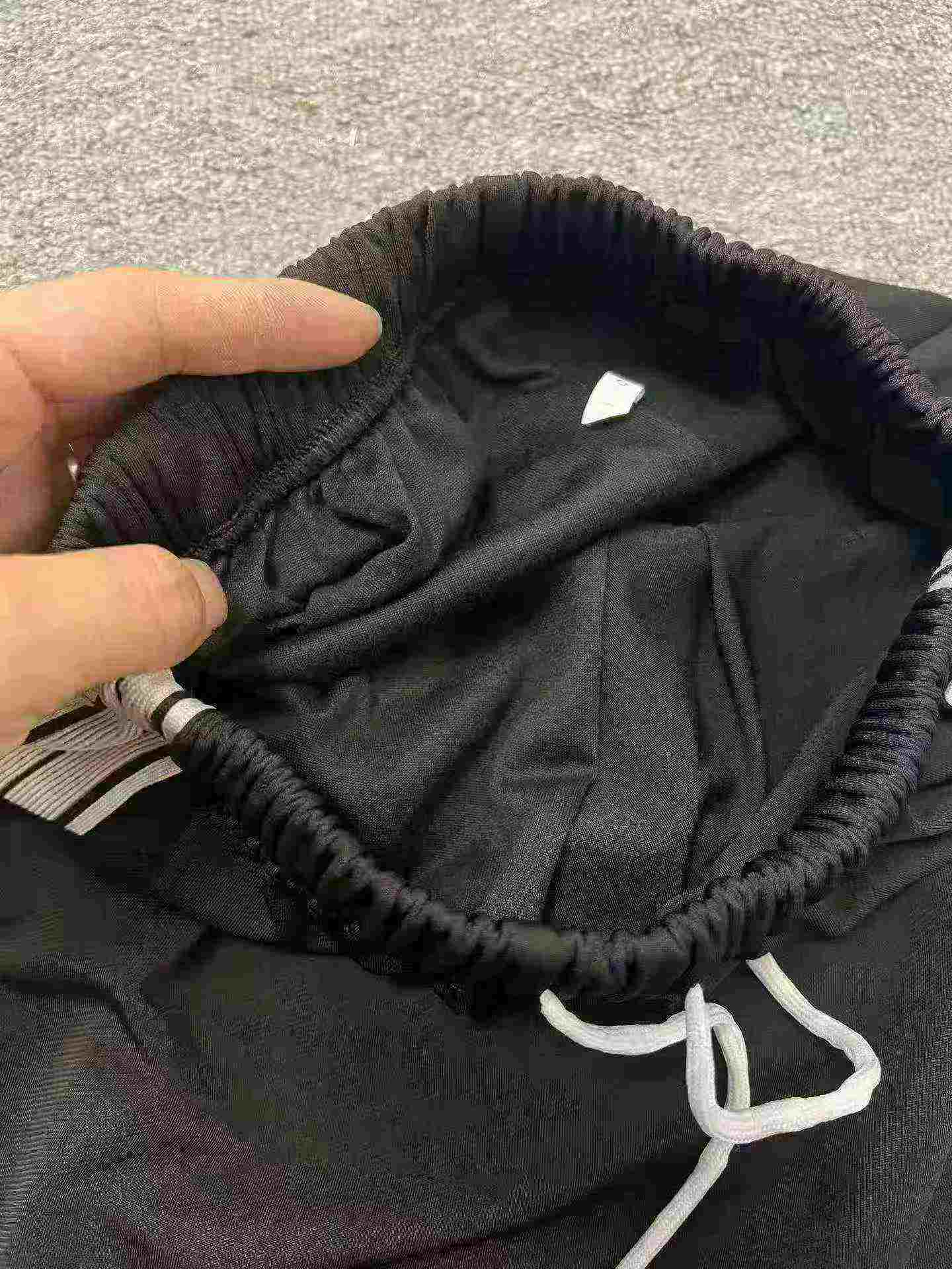 Black Women's Loose High Waist Ice Silk Sports Shorts 370PCS Size M-XXL - Image 7
