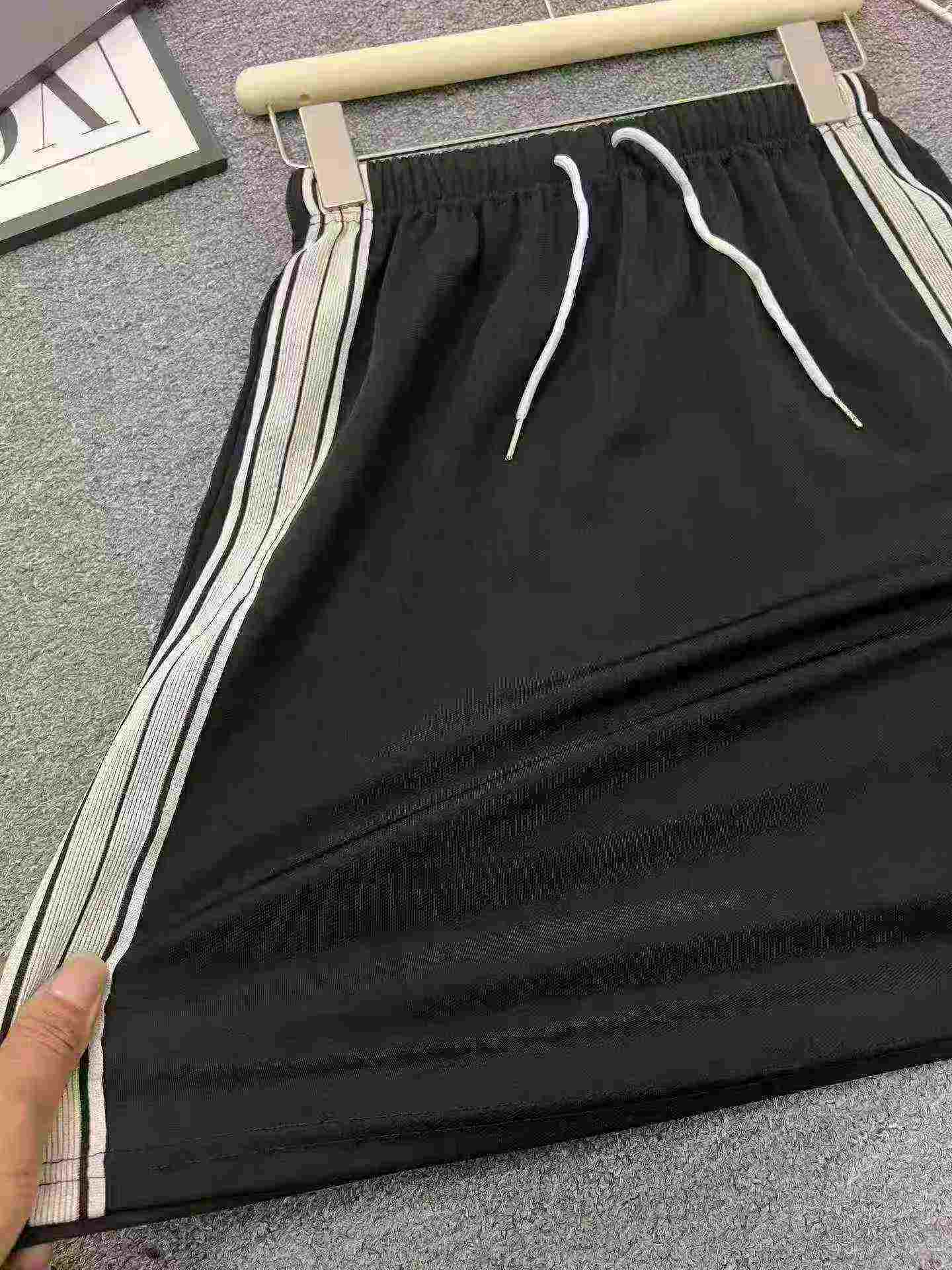 Black Women's Loose High Waist Ice Silk Sports Shorts 370PCS Size M-XXL - Image 9