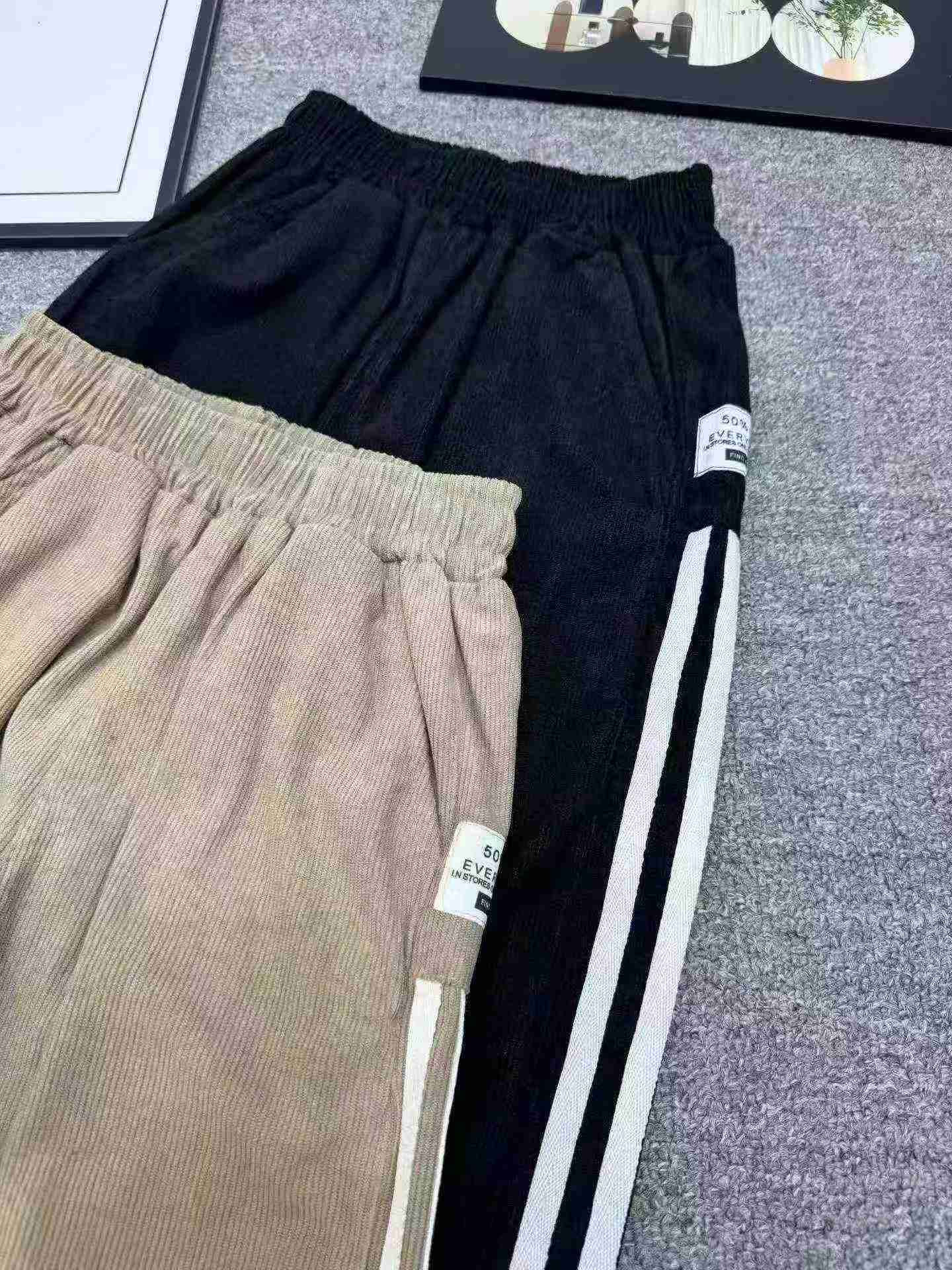 871 pièces de pantalons de jogging décontractés en velours côtelé pour garçons, adaptés au printemps et à l'automne - Image 4