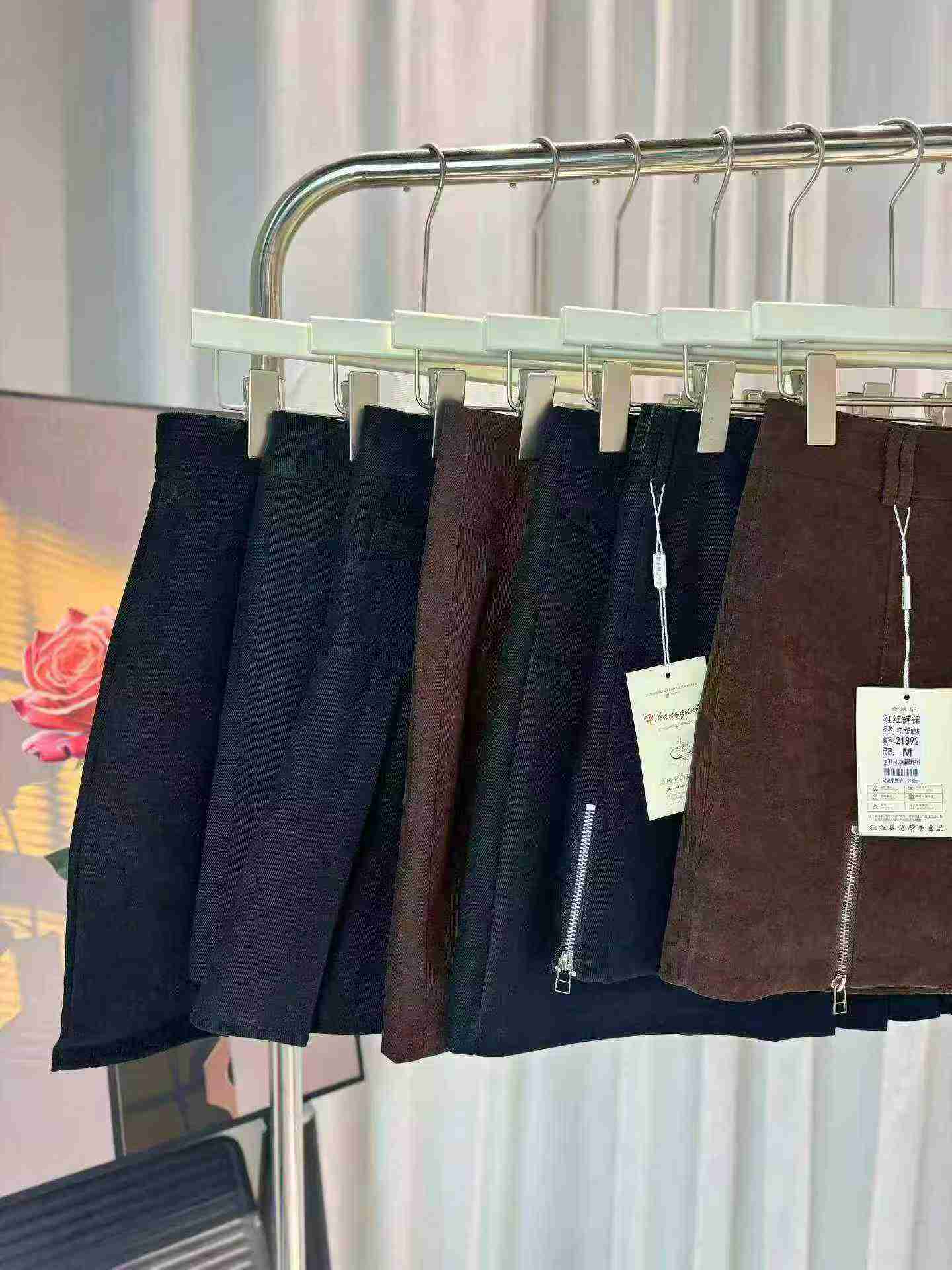 950 Pcs New High Waist A-line Short Plus Size Skirts - Image 8