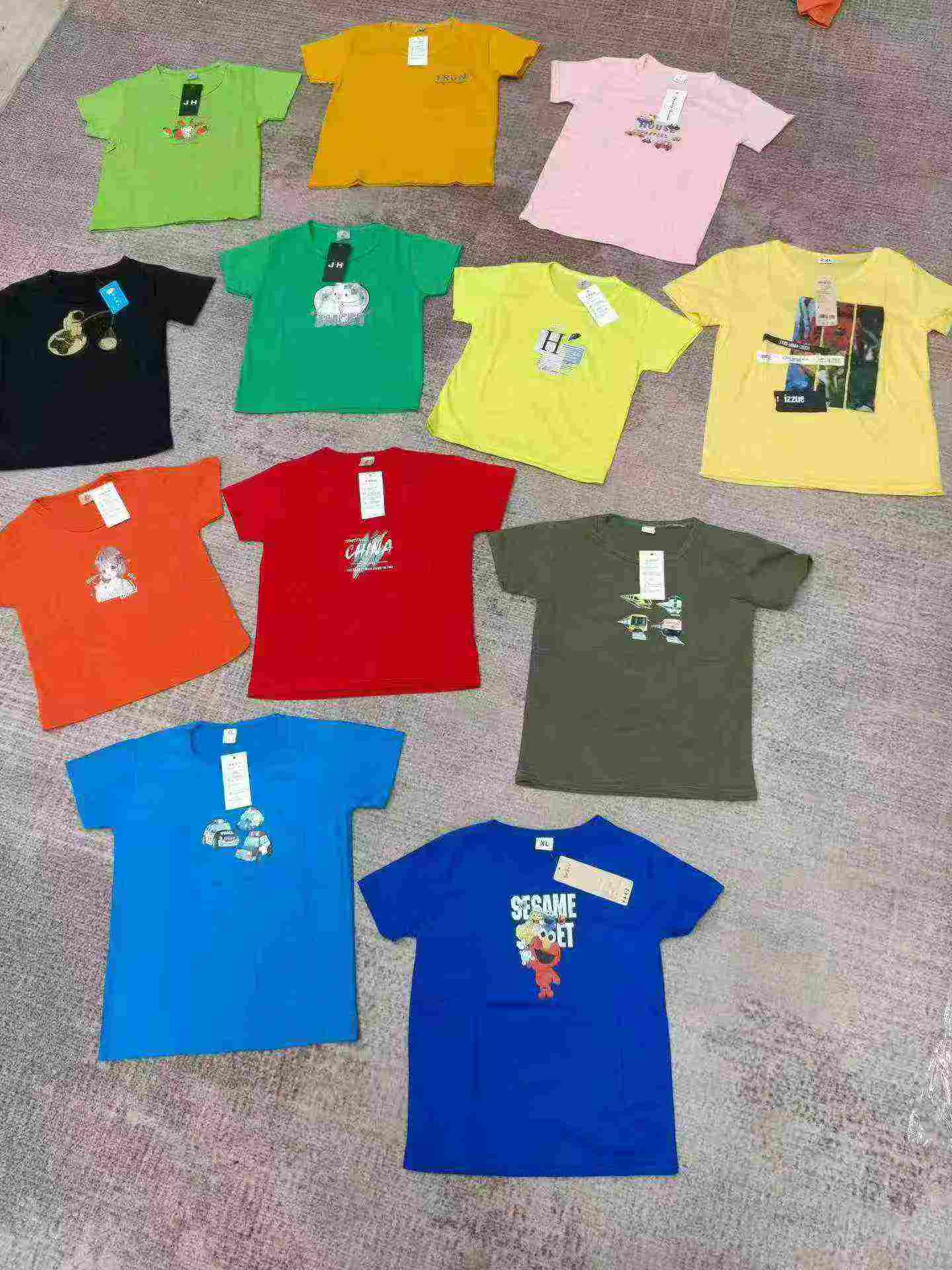 35 000 pièces de t-shirts pour enfants à manches courtes en coton de couleurs bonbon - Image 8