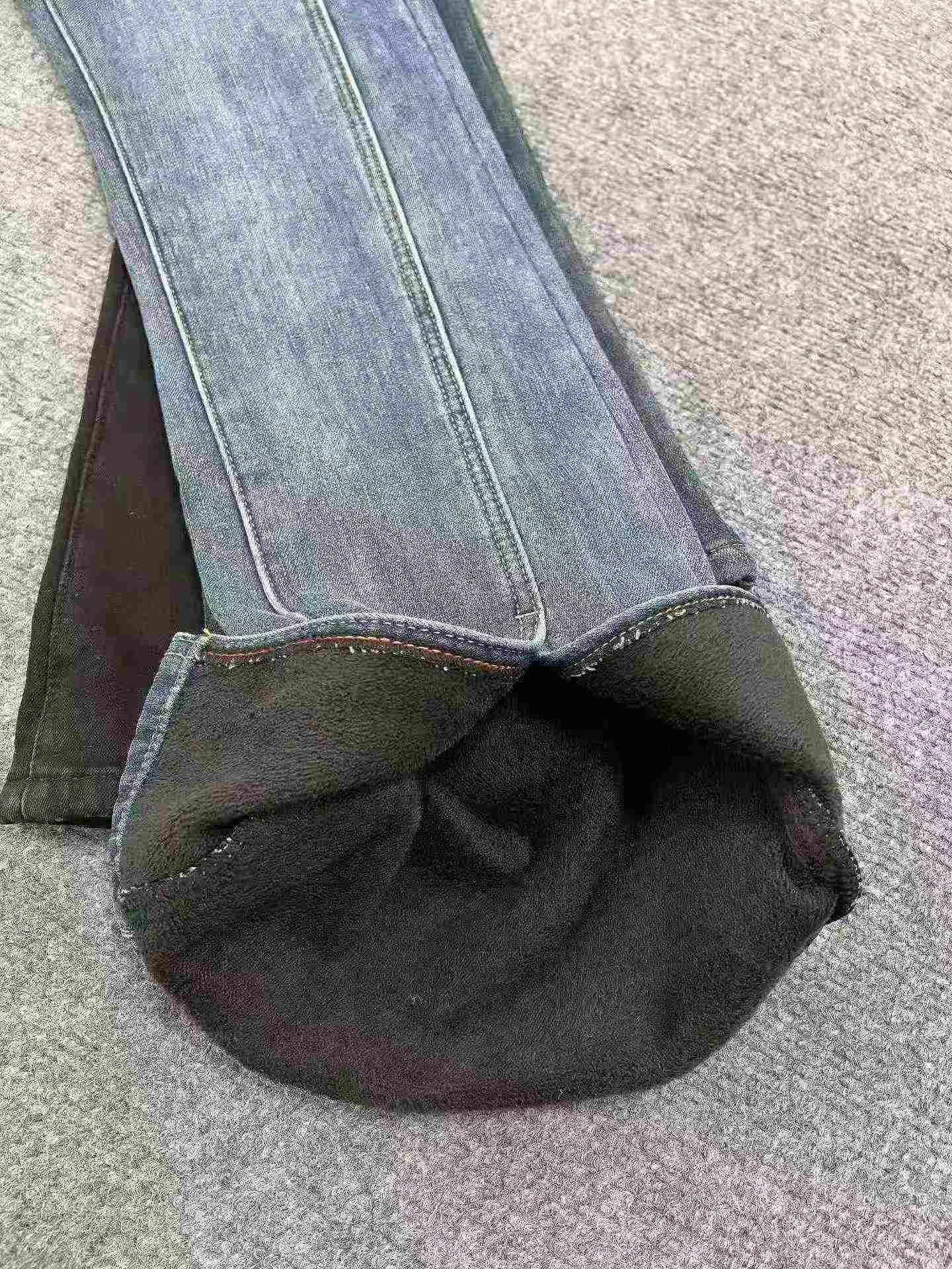 Women's Fleece Thickened Flared Jeans, 1360 Pieces Whole Lot - Image 8