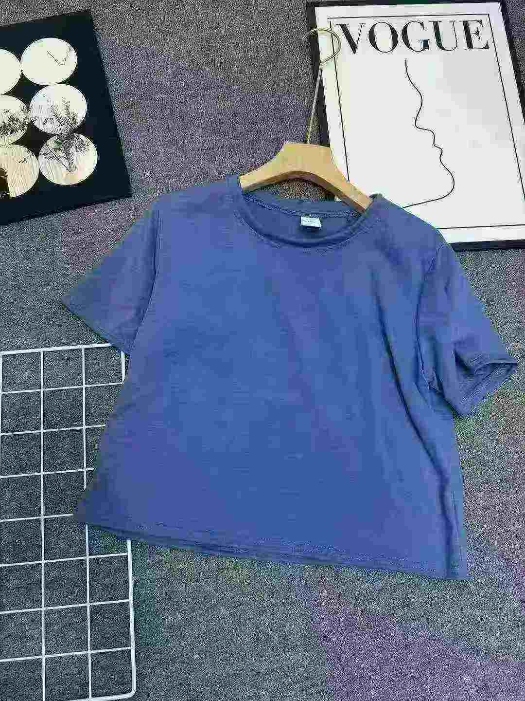 662 Pieces Solid Cropped Short Sleeve T-shirts For Women - Image 6