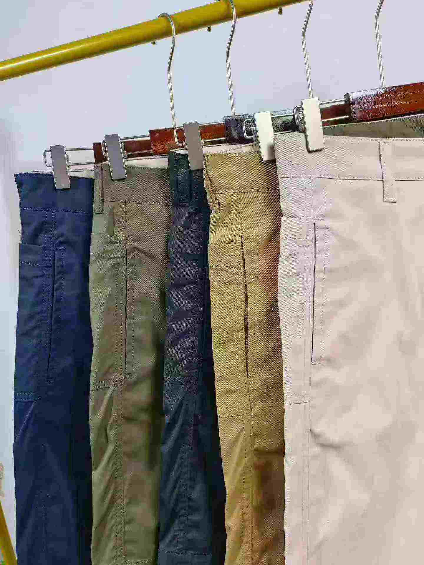 500 Pcs Men's Casual Shorts - Image 5