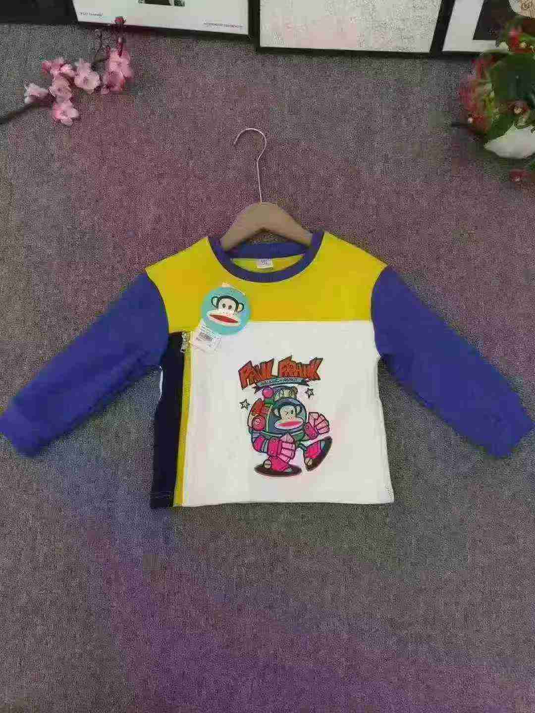 Around 800 Pcs Branded Fleece Lined Kids Hoodies - Image 2