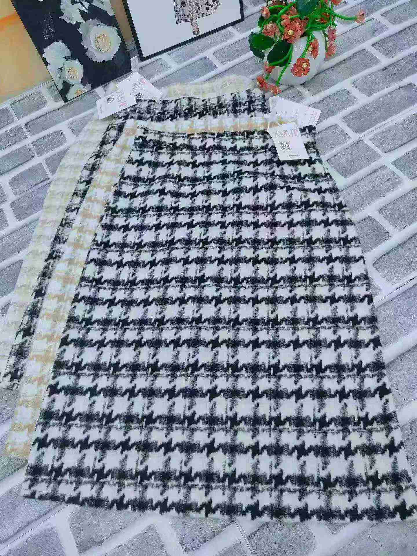 1007 Pcs Women's Tweed Boucle A-line Skirts - Image 5