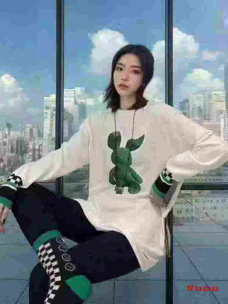 341 Pcs Couple Style Outer Wear Base Tops - Image 2