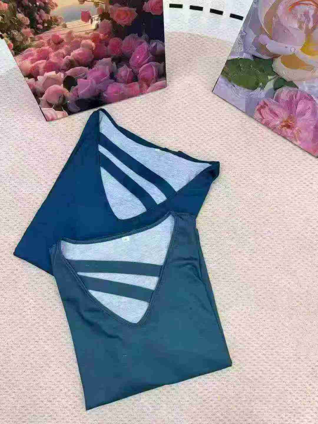 450 Pcs European American Original Women's V Neck Petal Sleeve T-Shirt - Image 4