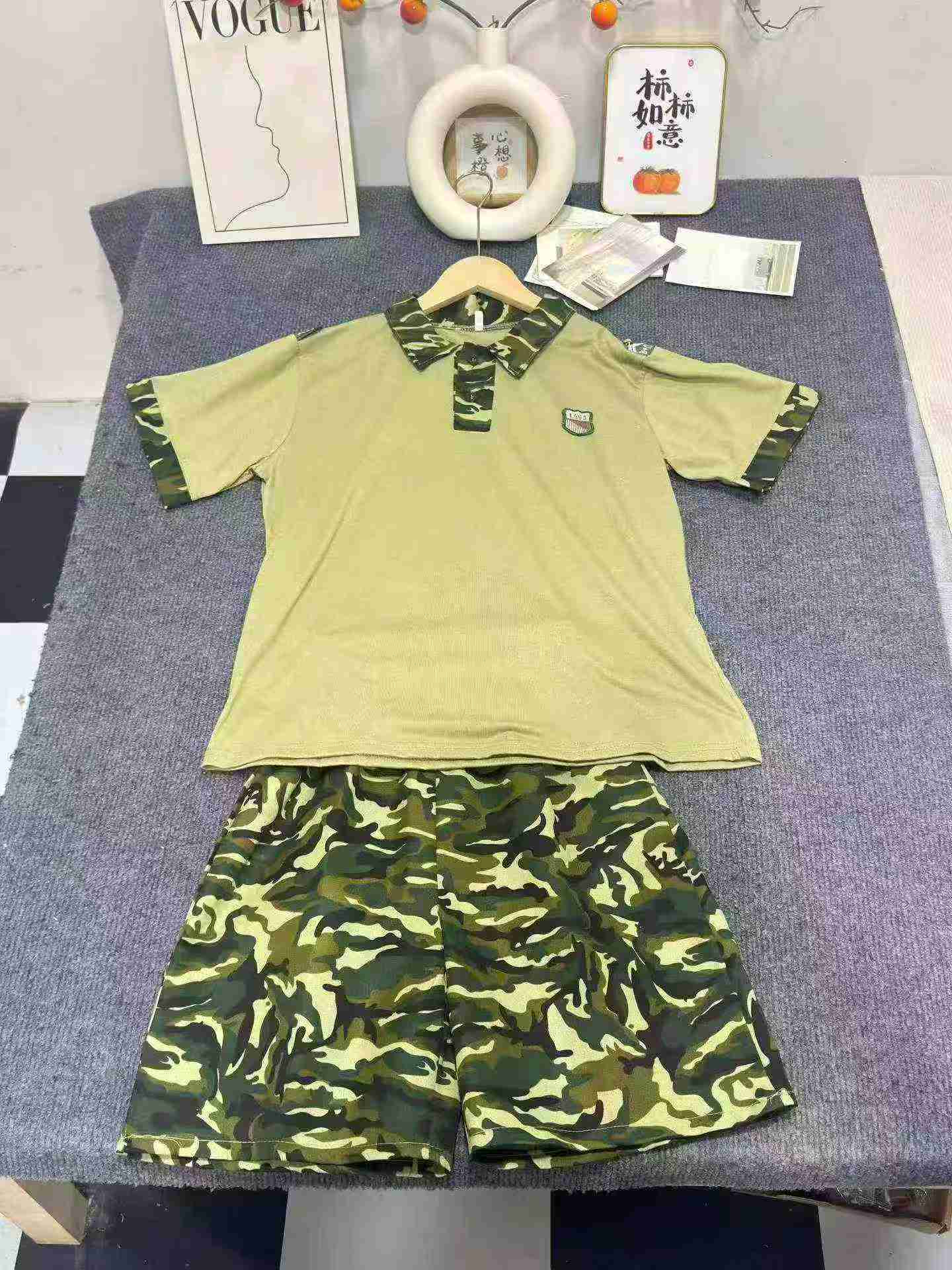 Ensemble à manches courtes camouflage pour enfants, 1340 ensembles - Image 3