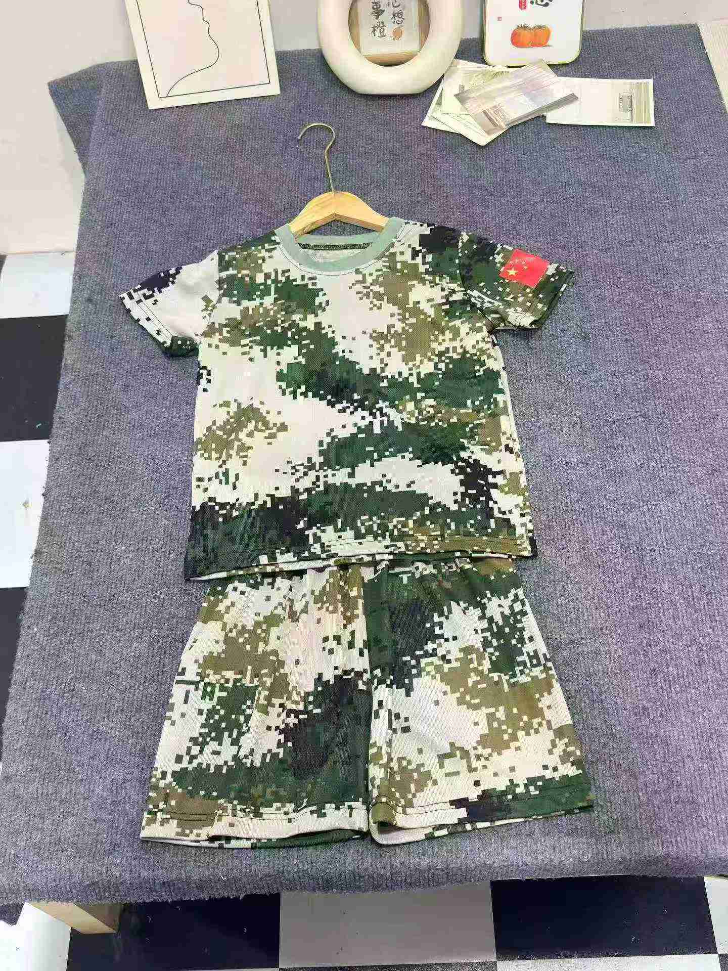 Ensemble à manches courtes camouflage pour enfants, 1340 ensembles - Image 6