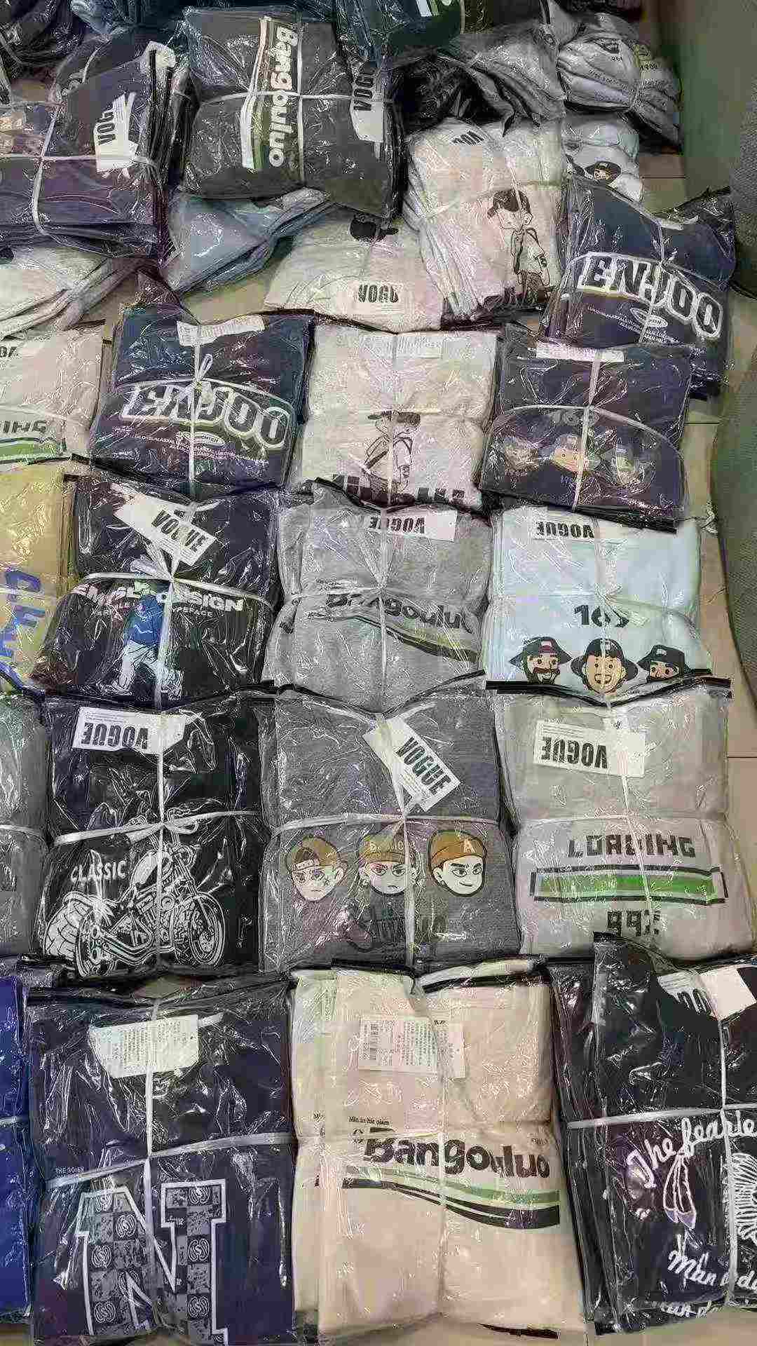 Sweatshirts à col ras du cou tendance pour hommes de marque VOGUE, 3 600 pièces, déstockage en gros - Image 4