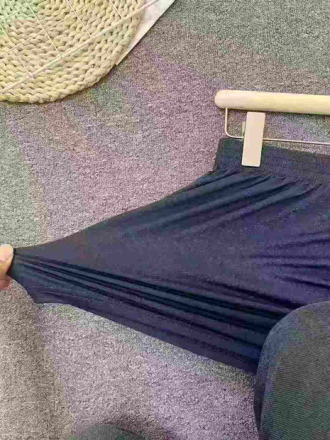 1550 Pièces de caleçons boxers amples d'été en coton soie de glace pour hommes - Image 6