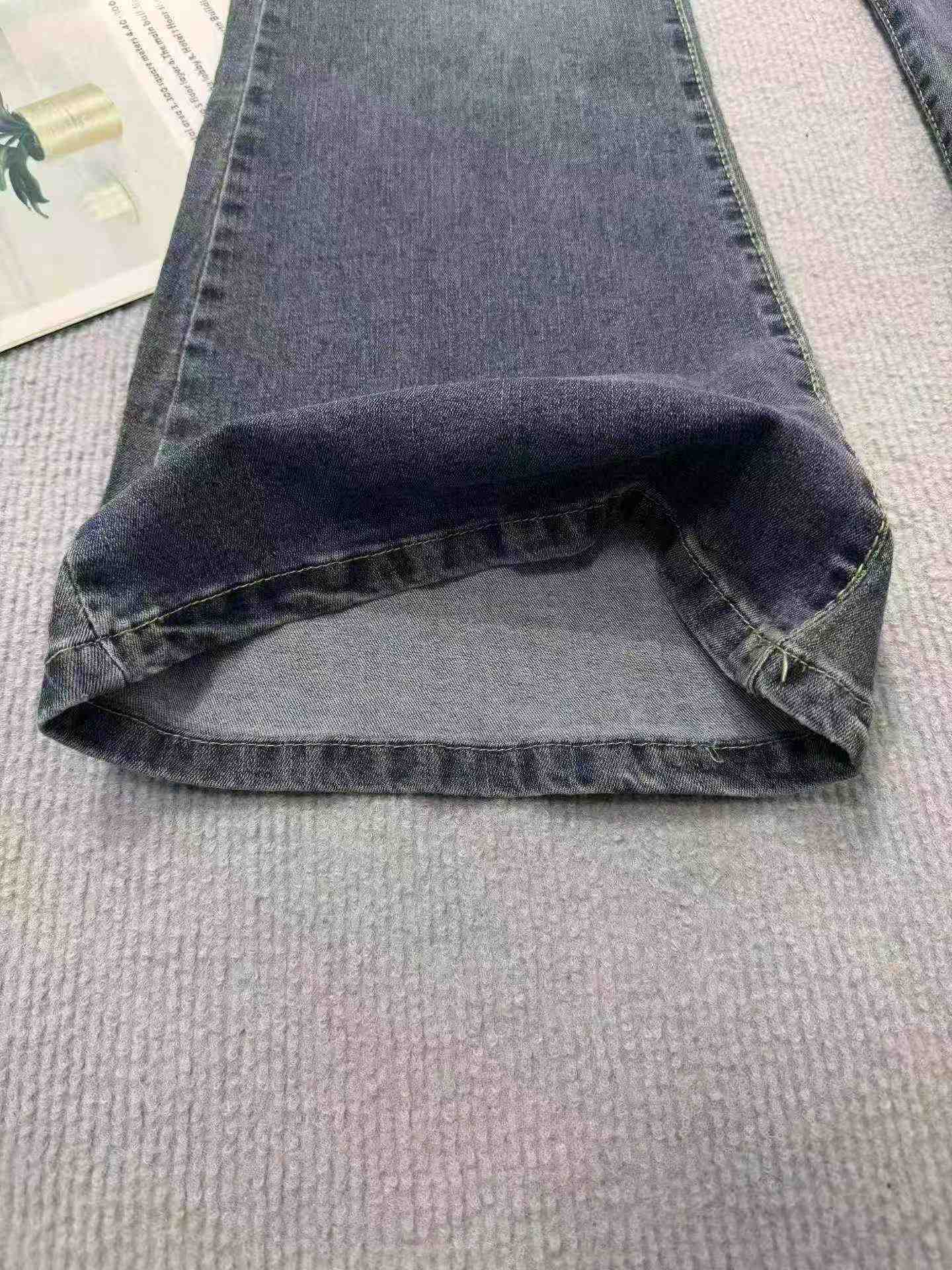 New Vintage Elastic High Waist Plus Size Flared Jeans, 906 Pieces - Image 9