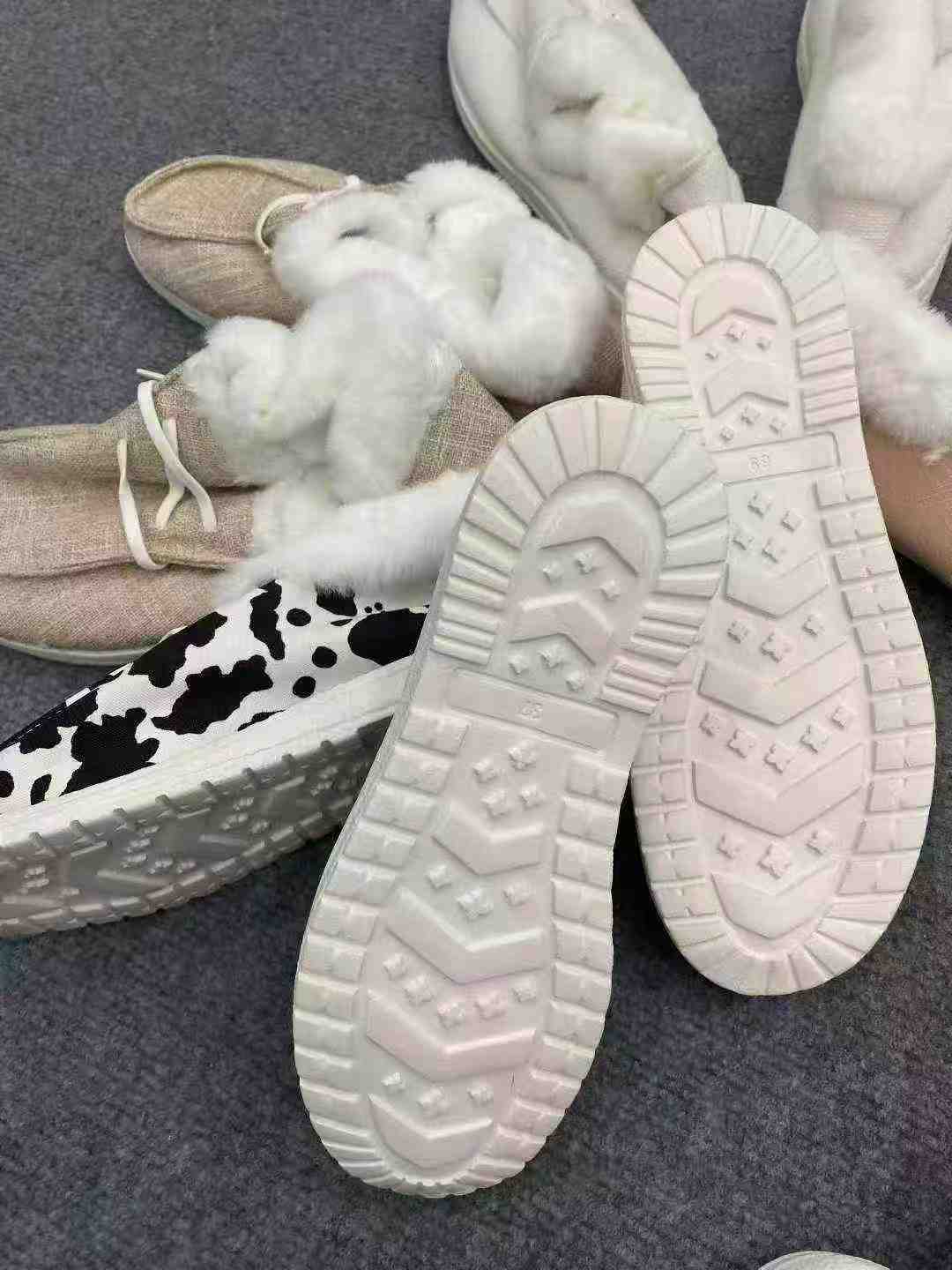 750 Pairs Winter Fleece Lined Lace-up Cotton Shoes - Image 7