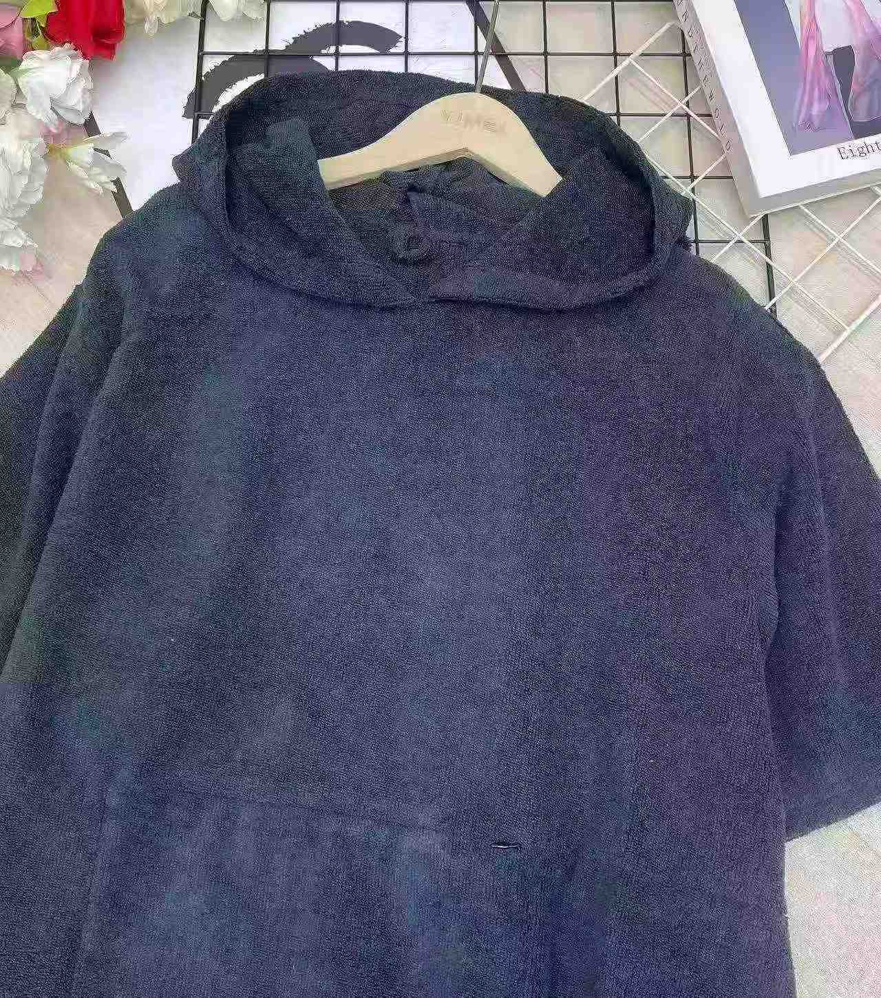 Wearable Hooded Bathrobe for Swimming, 380 Pieces One Size - Image 3