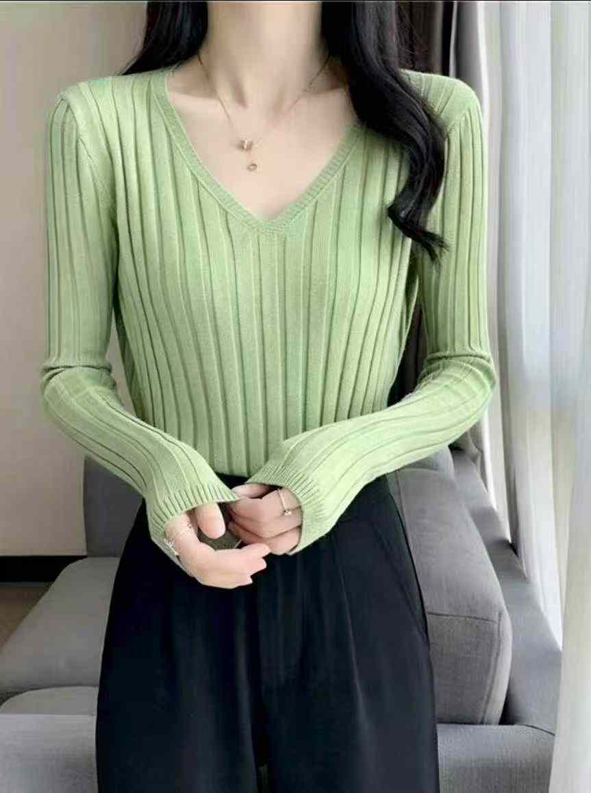 Autumn Winter Solid V-neck Pullover Sweater, 726 Pieces - Image 4